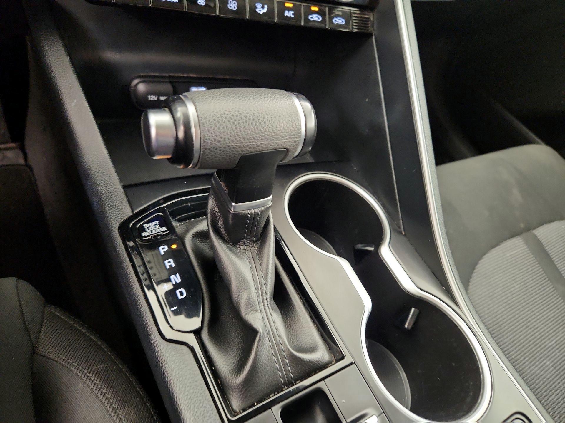 Thumbnail: 2022 Kia K5 - 17