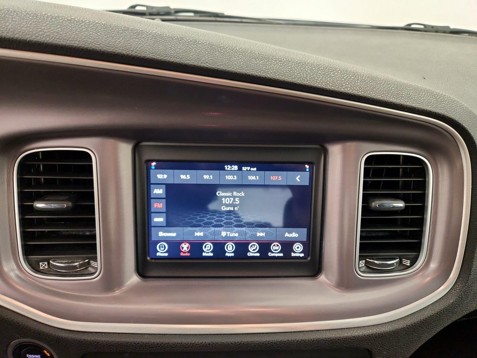 Thumbnail: 2022 Dodge Charger - 15