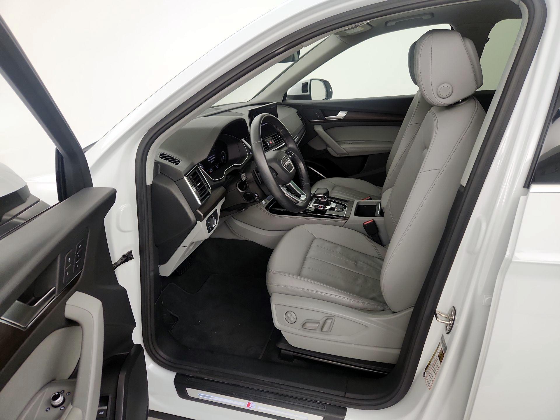 Thumbnail: 2022 Audi Q5 - 11