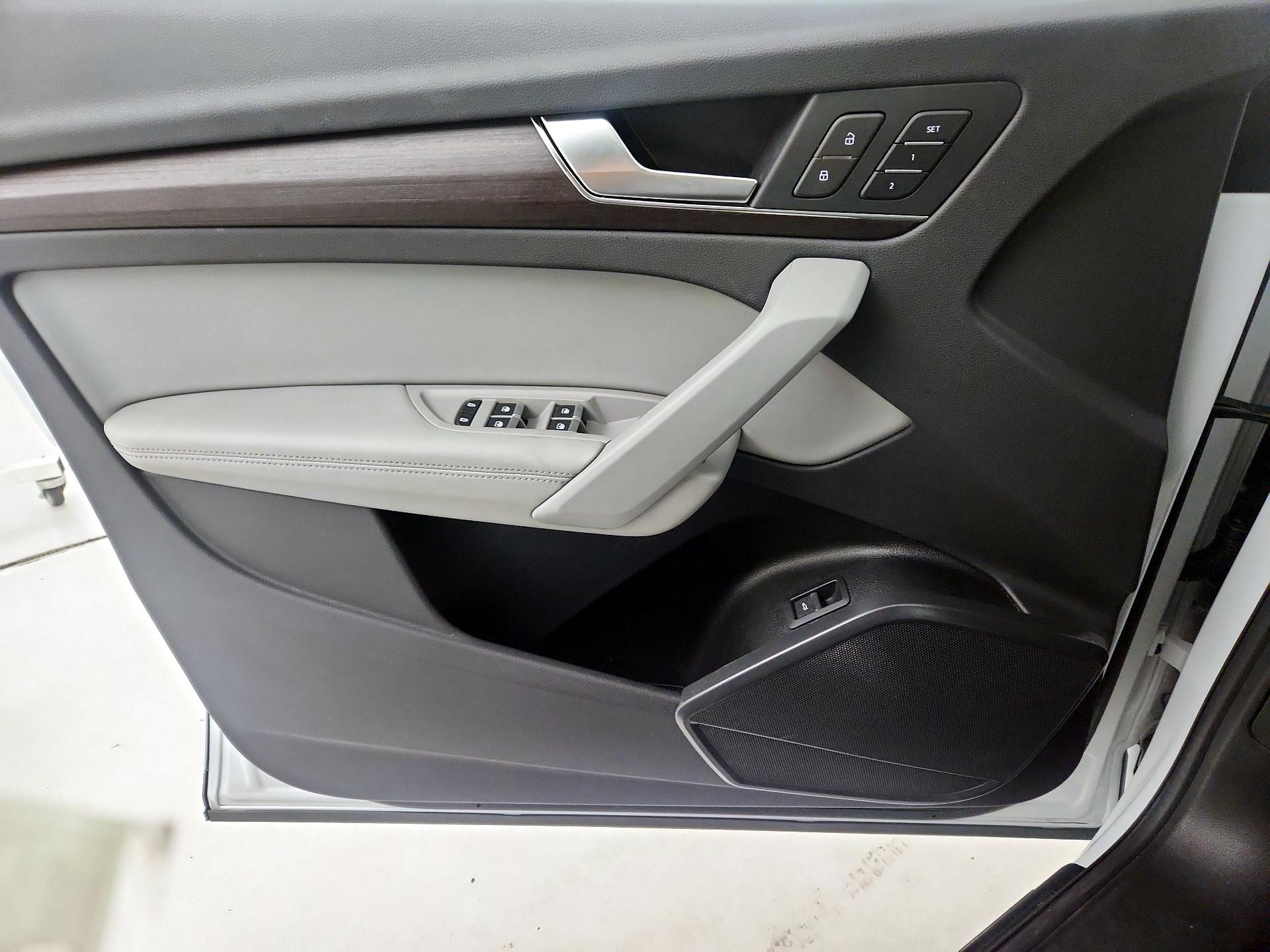 Thumbnail: 2022 Audi Q5 - 12