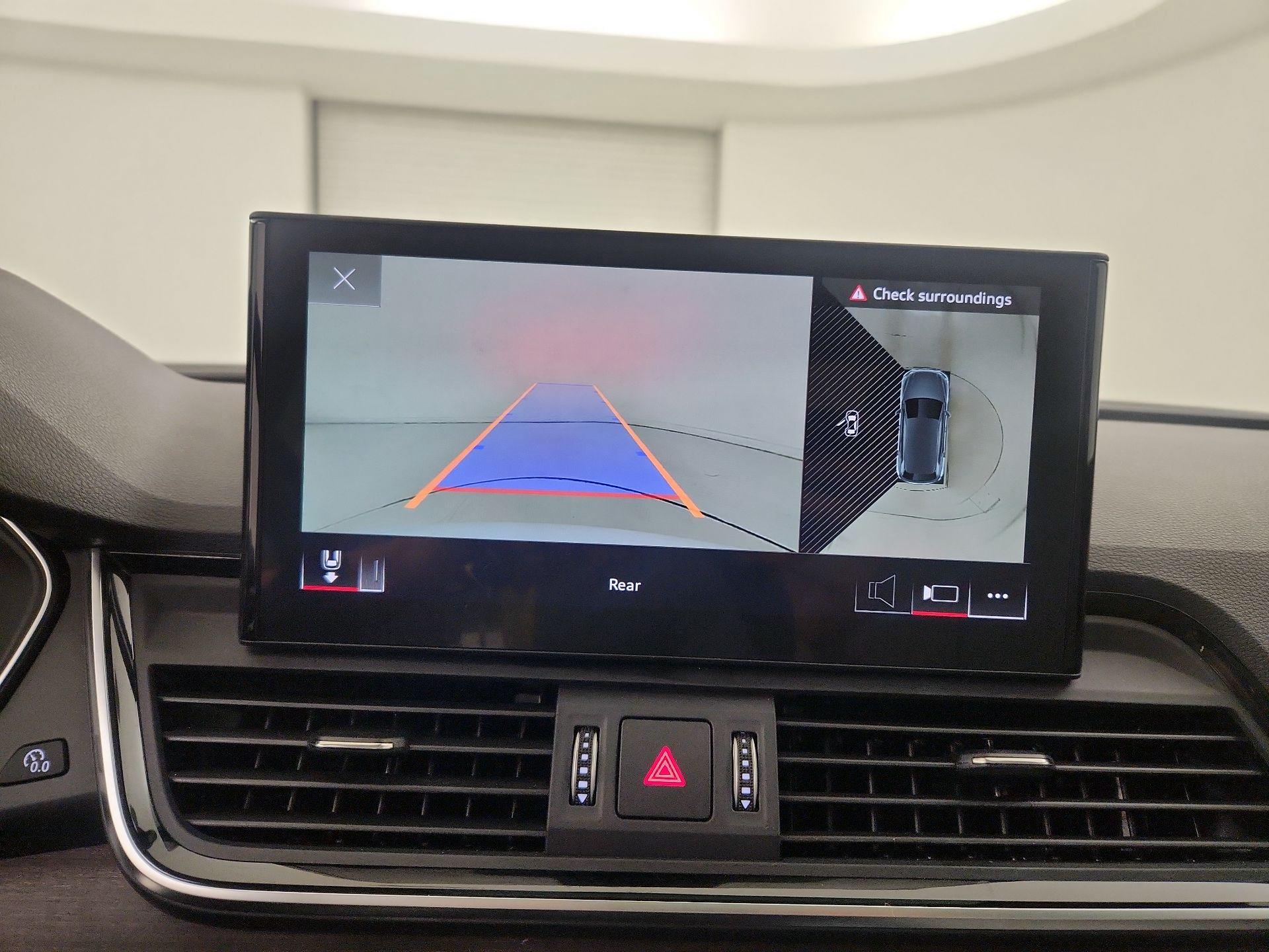 Thumbnail: 2022 Audi Q5 - 14