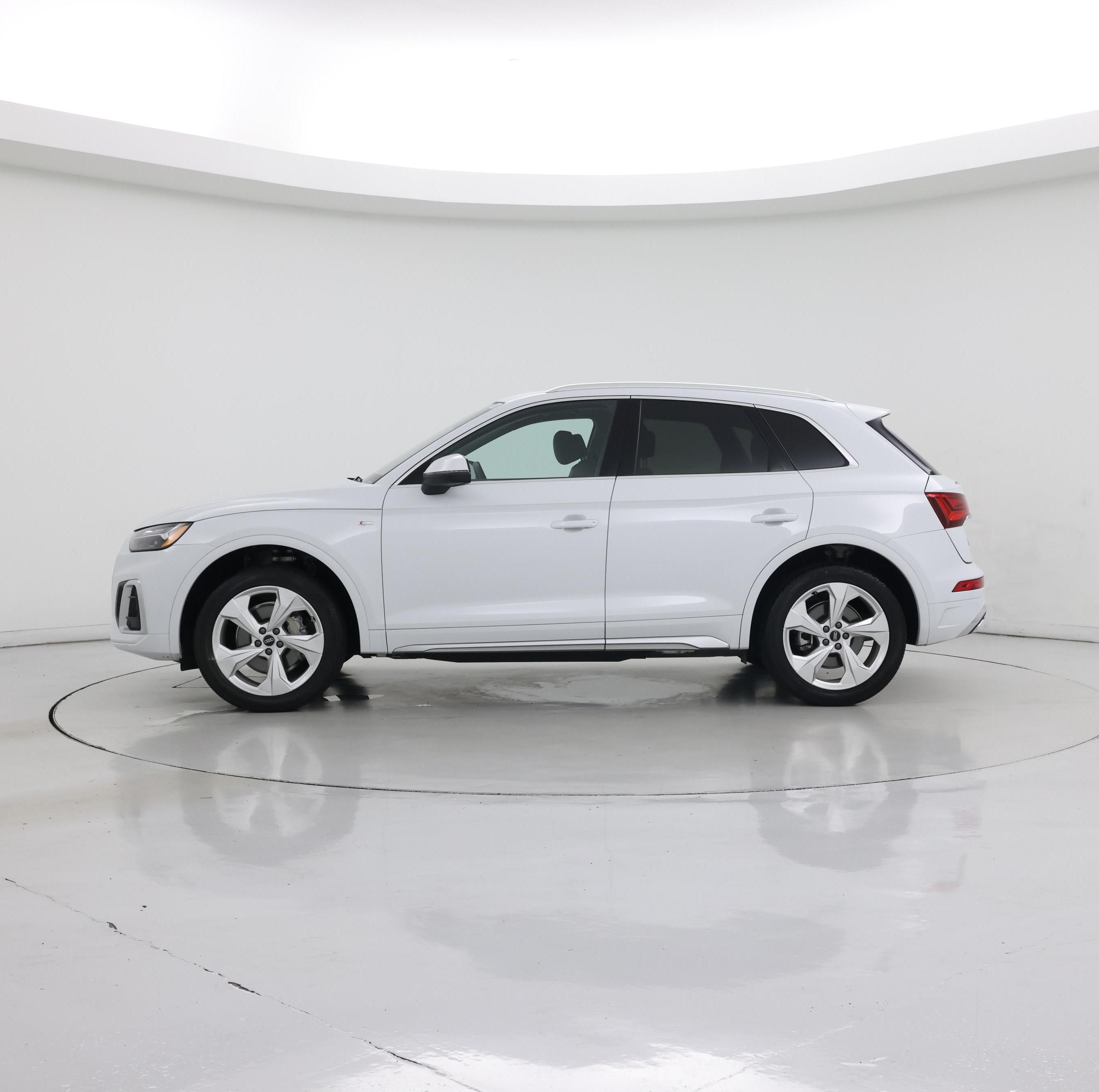 Thumbnail: 2022 Audi Q5 - 3