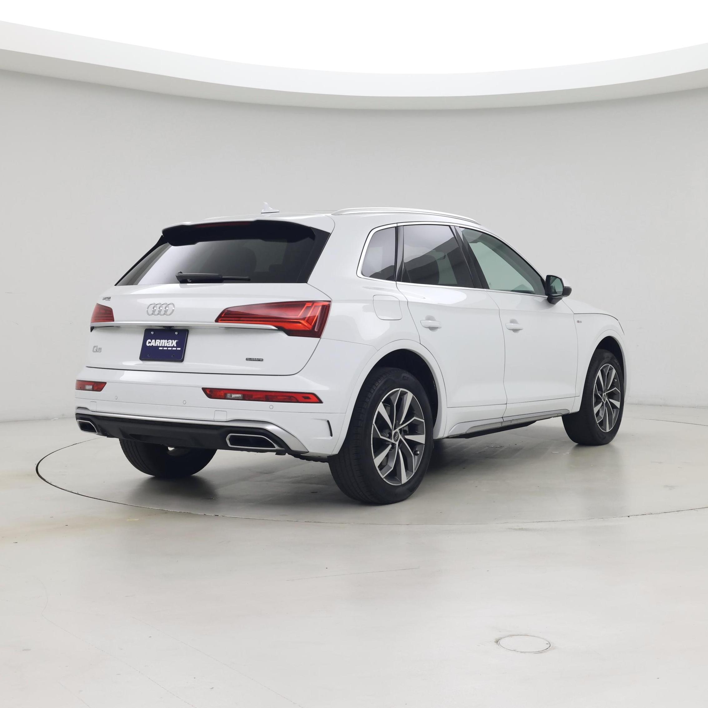 Thumbnail: 2023 Audi Q5 - 8