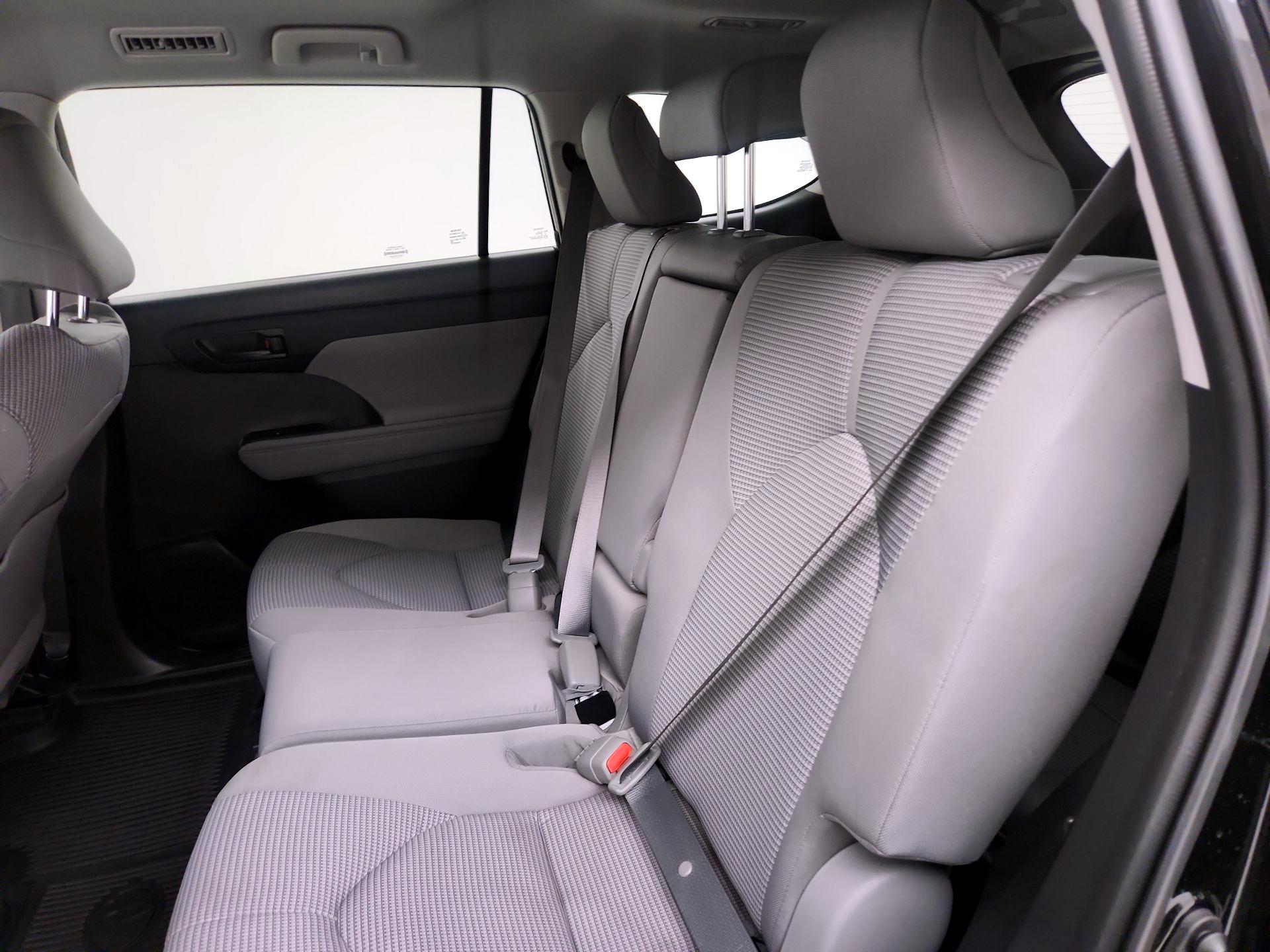 Thumbnail: 2023 Toyota Highlander - 19