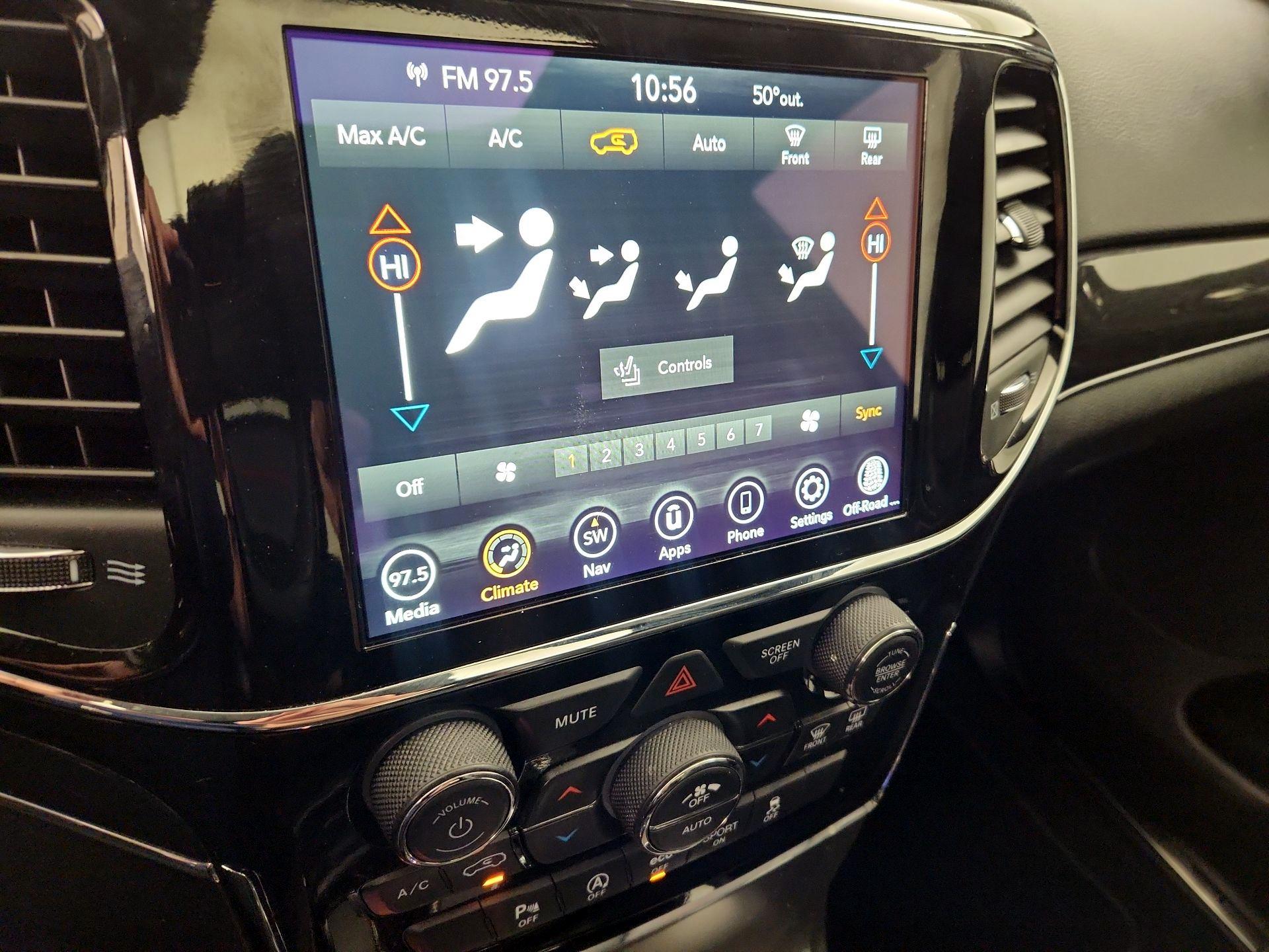 Thumbnail: 2021 Jeep Grand Cherokee - 17