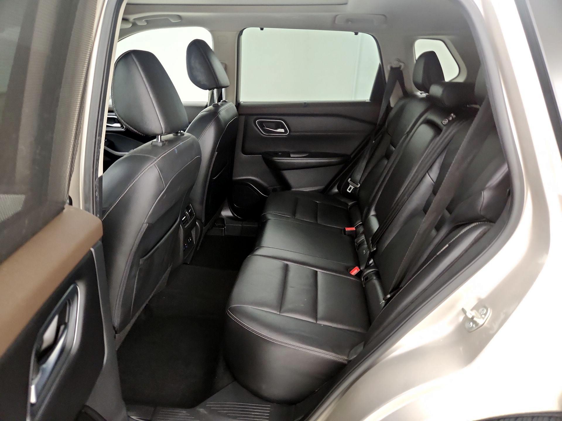 Thumbnail: 2021 Nissan Rogue - 20