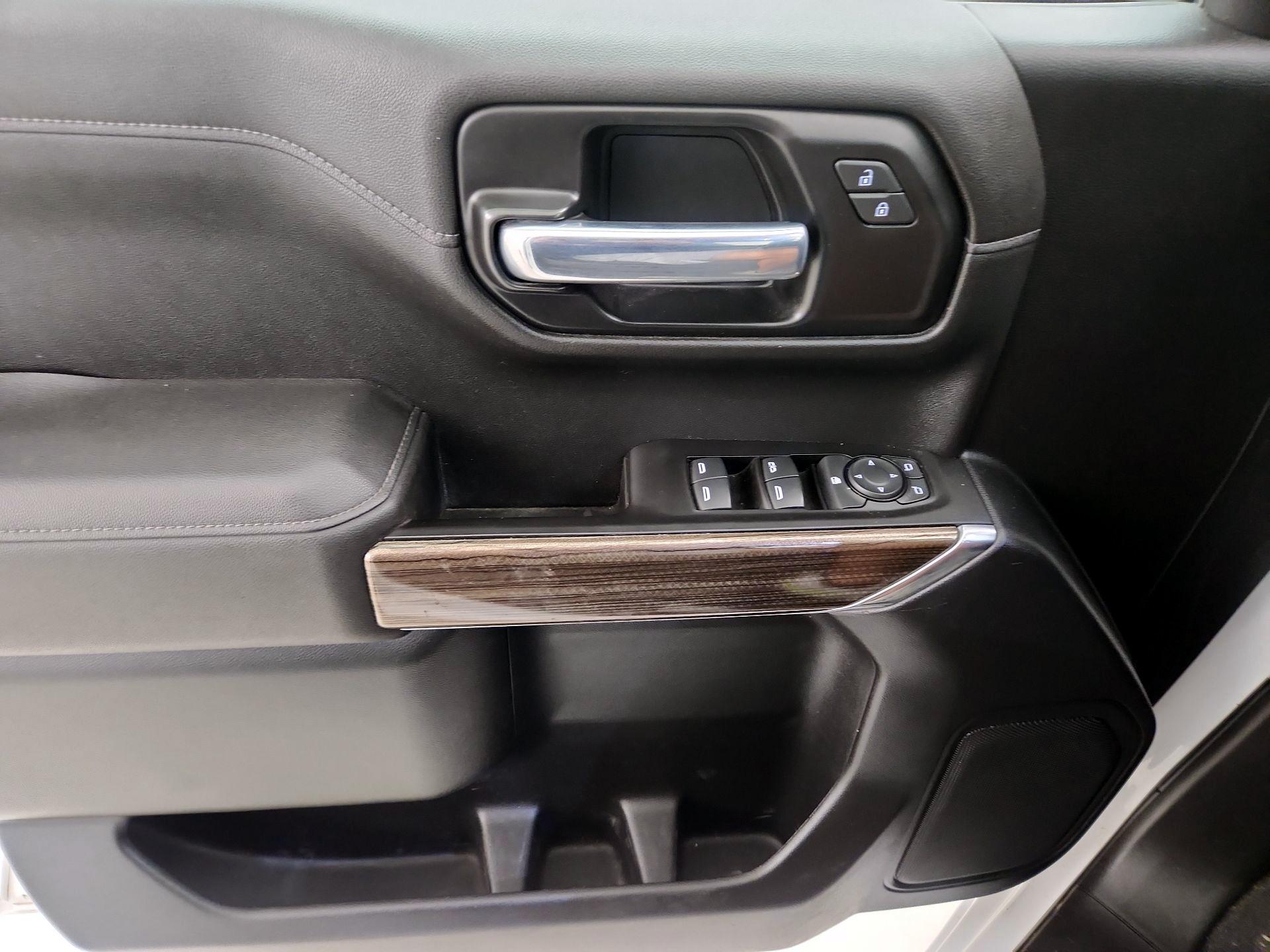 Thumbnail: 2021 Chevrolet Silverado 1500 - 12