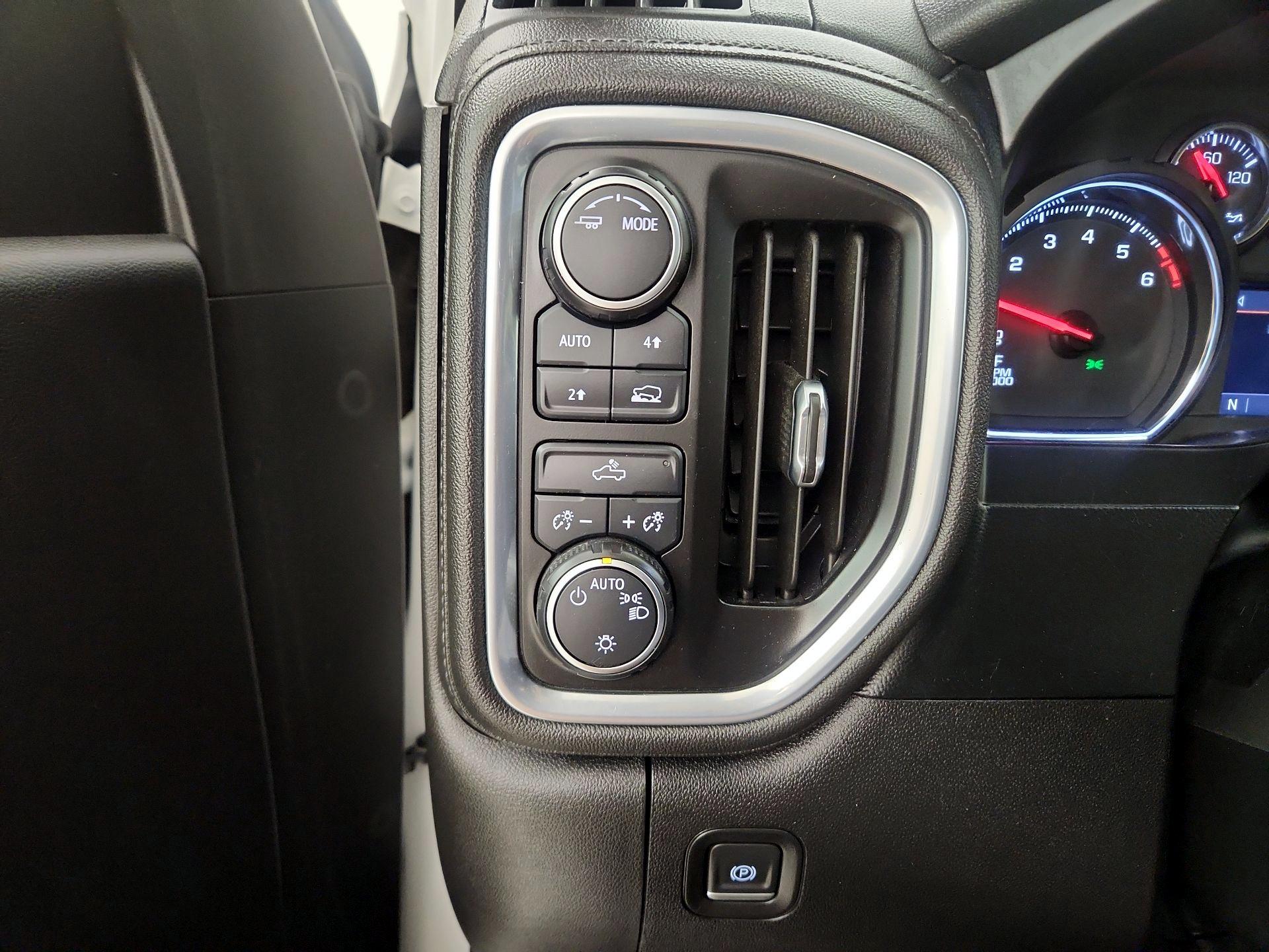 Thumbnail: 2021 Chevrolet Silverado 1500 - 13