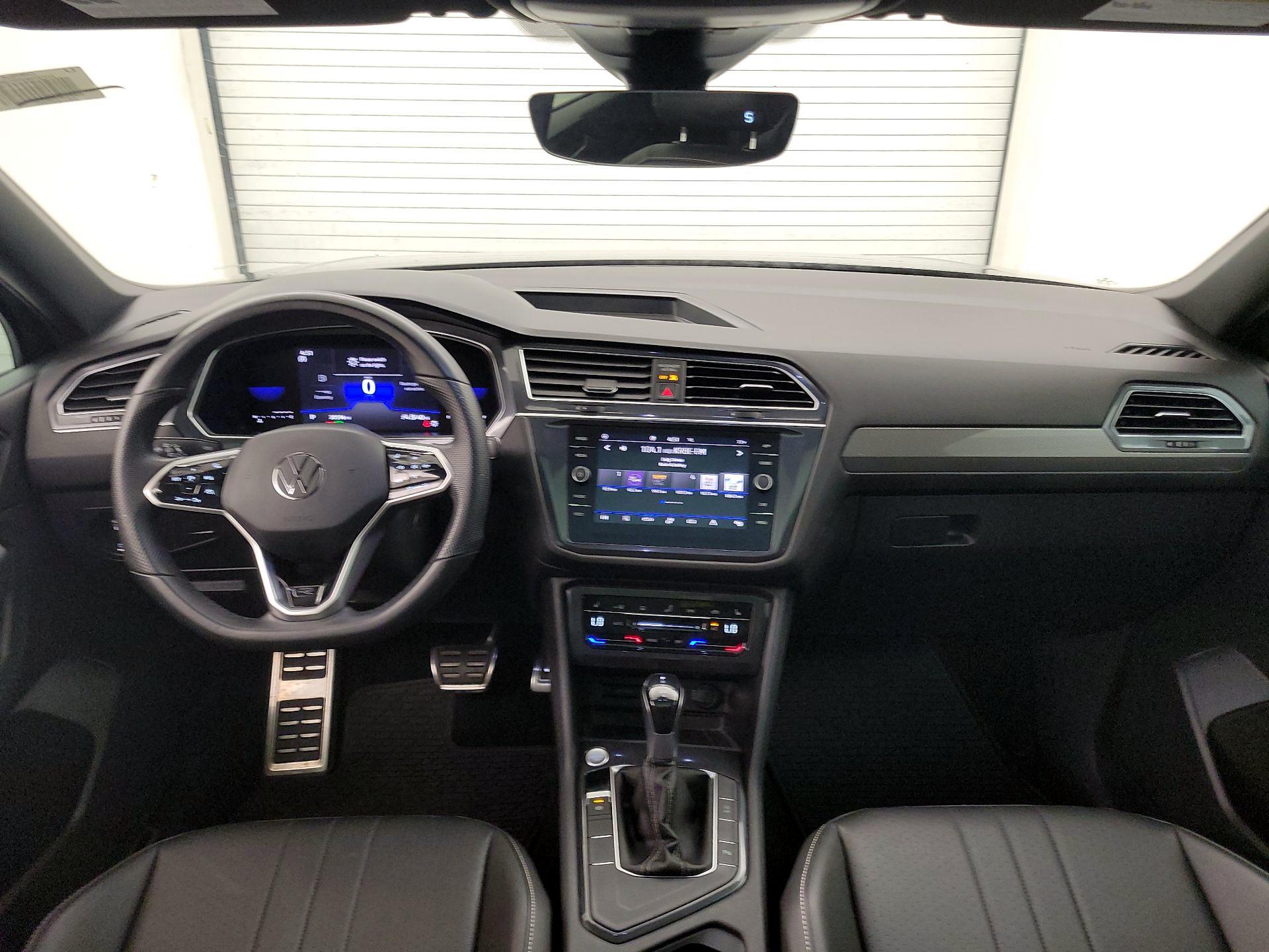 Thumbnail: 2023 Volkswagen Tiguan - 9