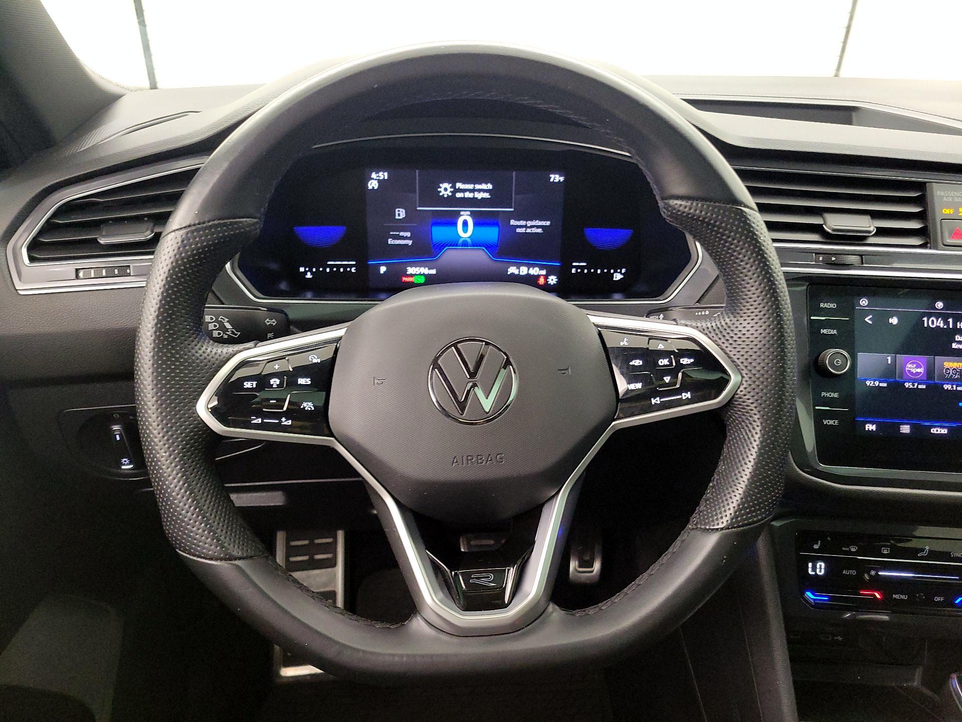 Thumbnail: 2023 Volkswagen Tiguan - 10