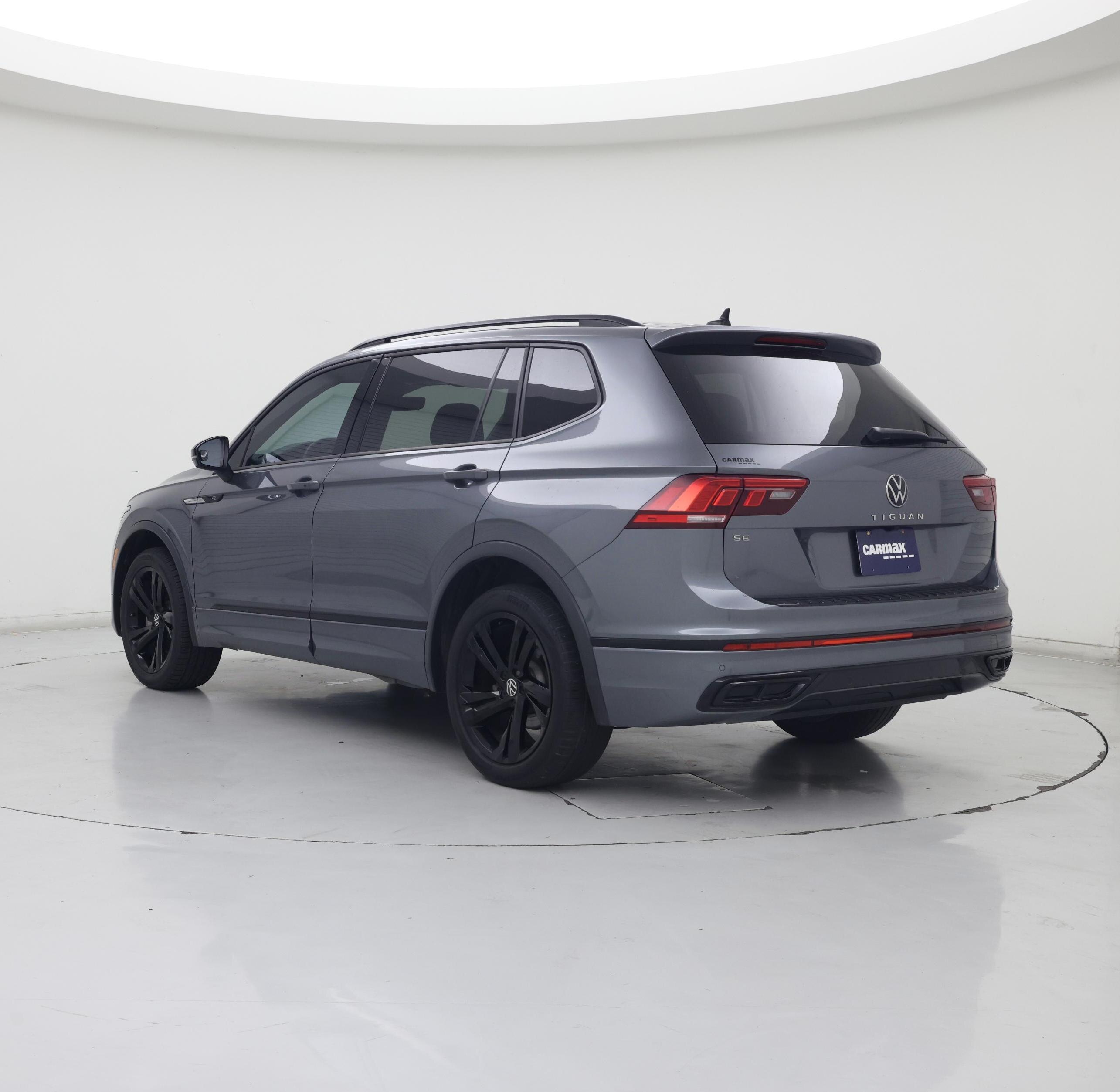 Thumbnail: 2023 Volkswagen Tiguan - 2