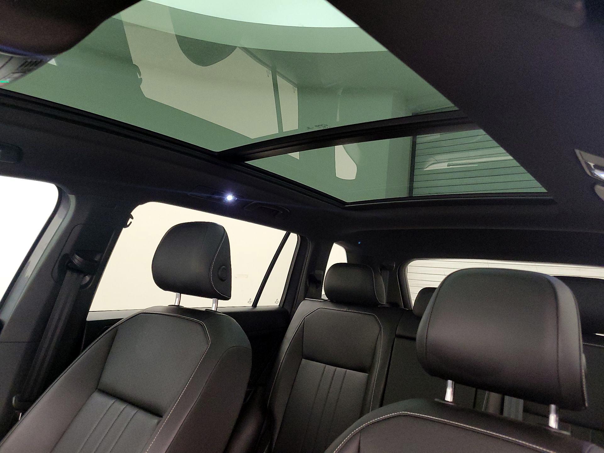 Thumbnail: 2023 Volkswagen Tiguan - 19