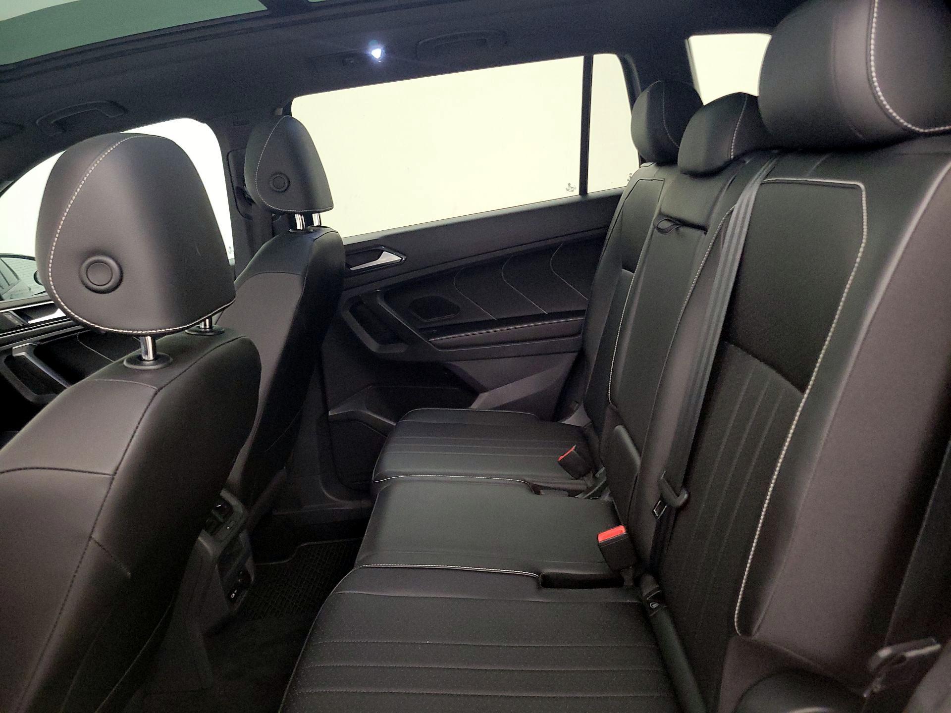 Thumbnail: 2023 Volkswagen Tiguan - 20