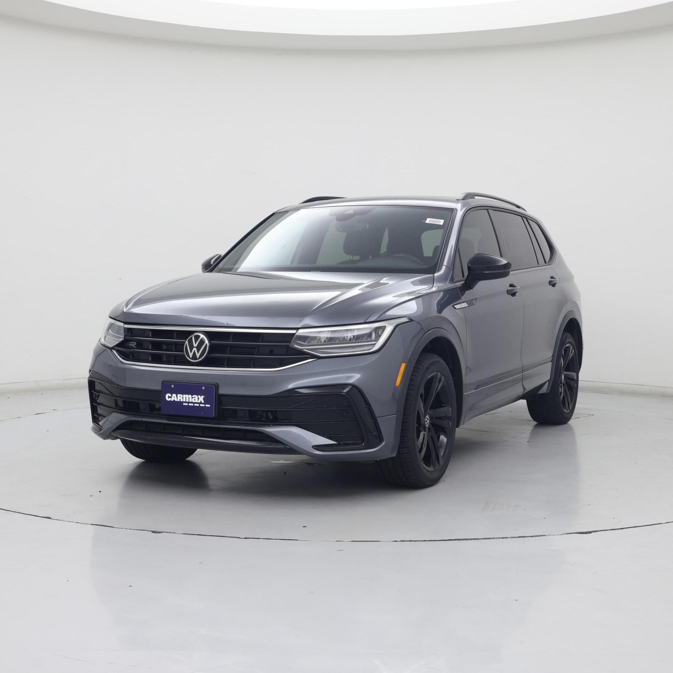 Thumbnail: 2023 Volkswagen Tiguan - 4