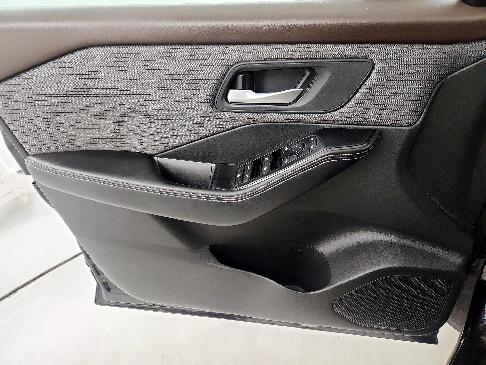 Thumbnail: 2023 Nissan Rogue - 12