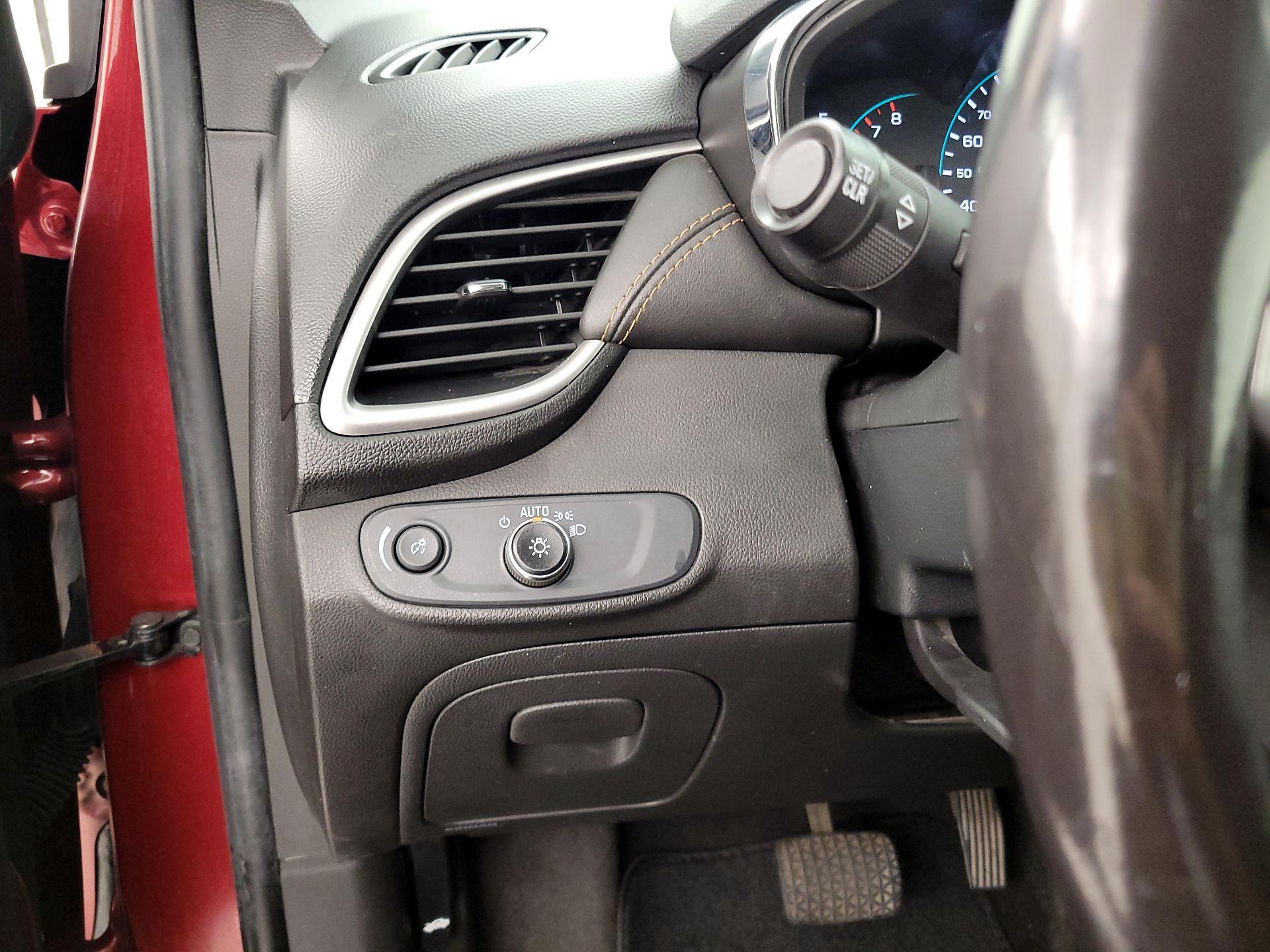 Thumbnail: 2021 Chevrolet Trax - 13