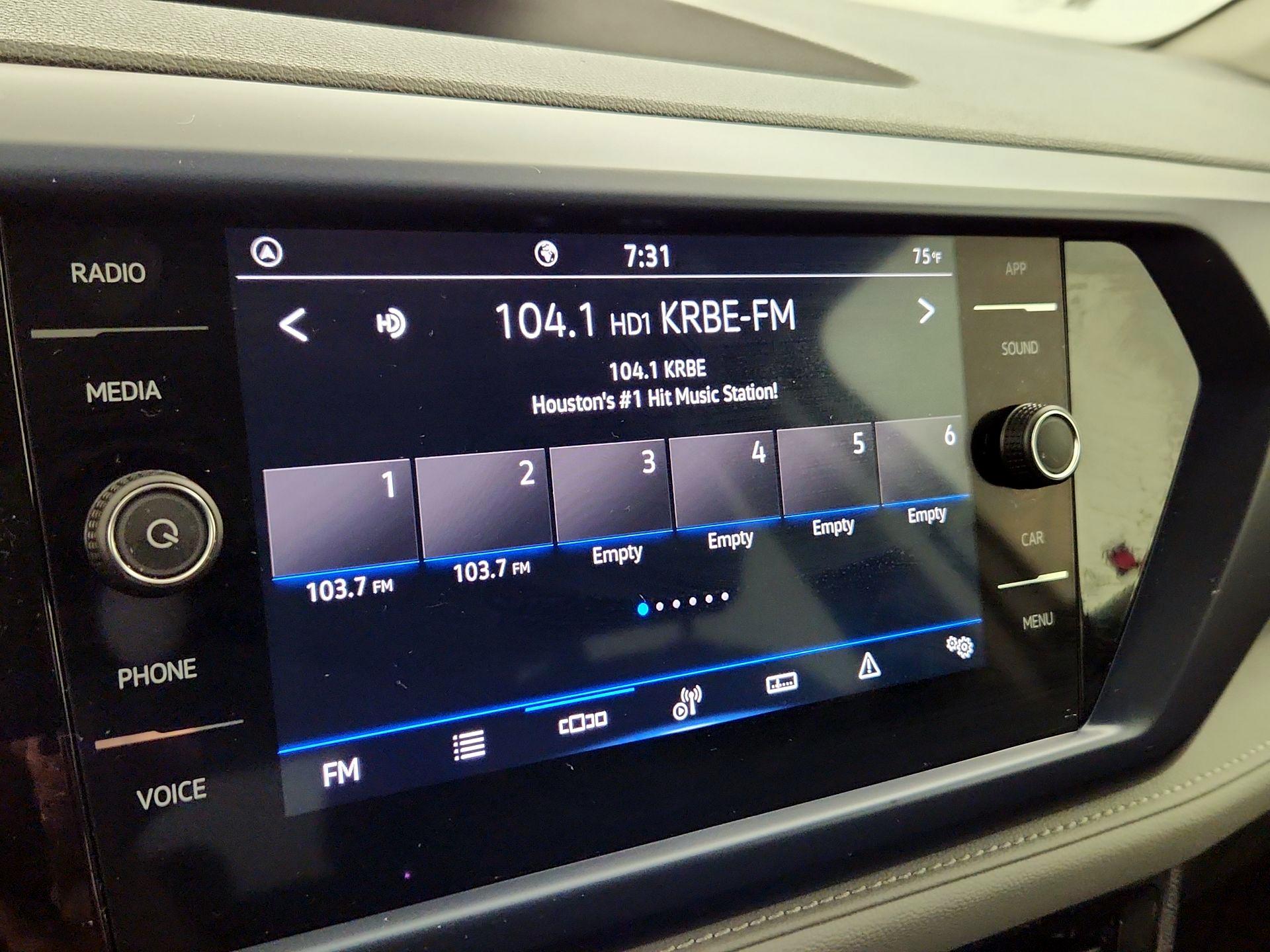 Thumbnail: 2024 Volkswagen Taos - 15