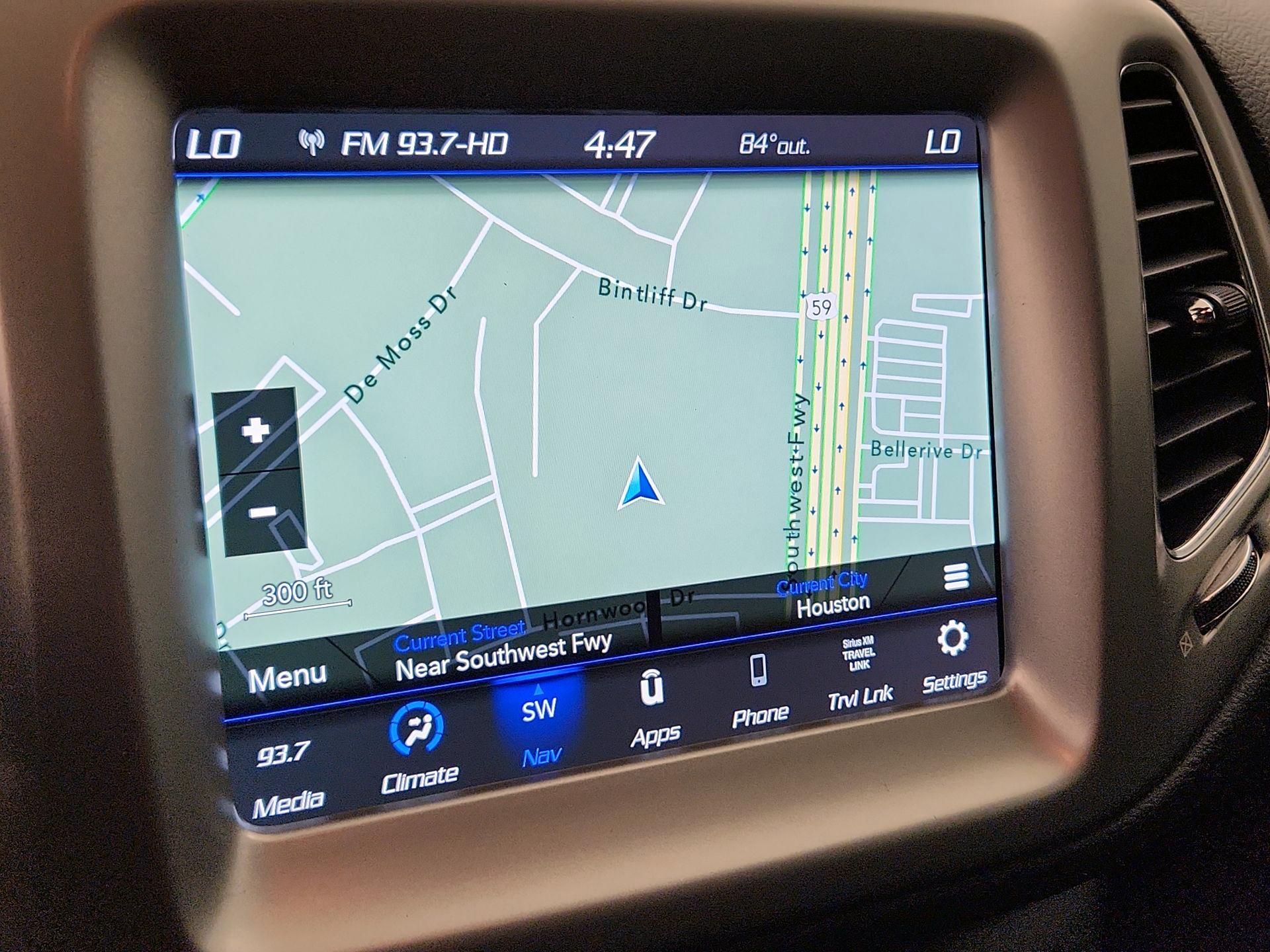 Thumbnail: 2021 Jeep Compass - 14