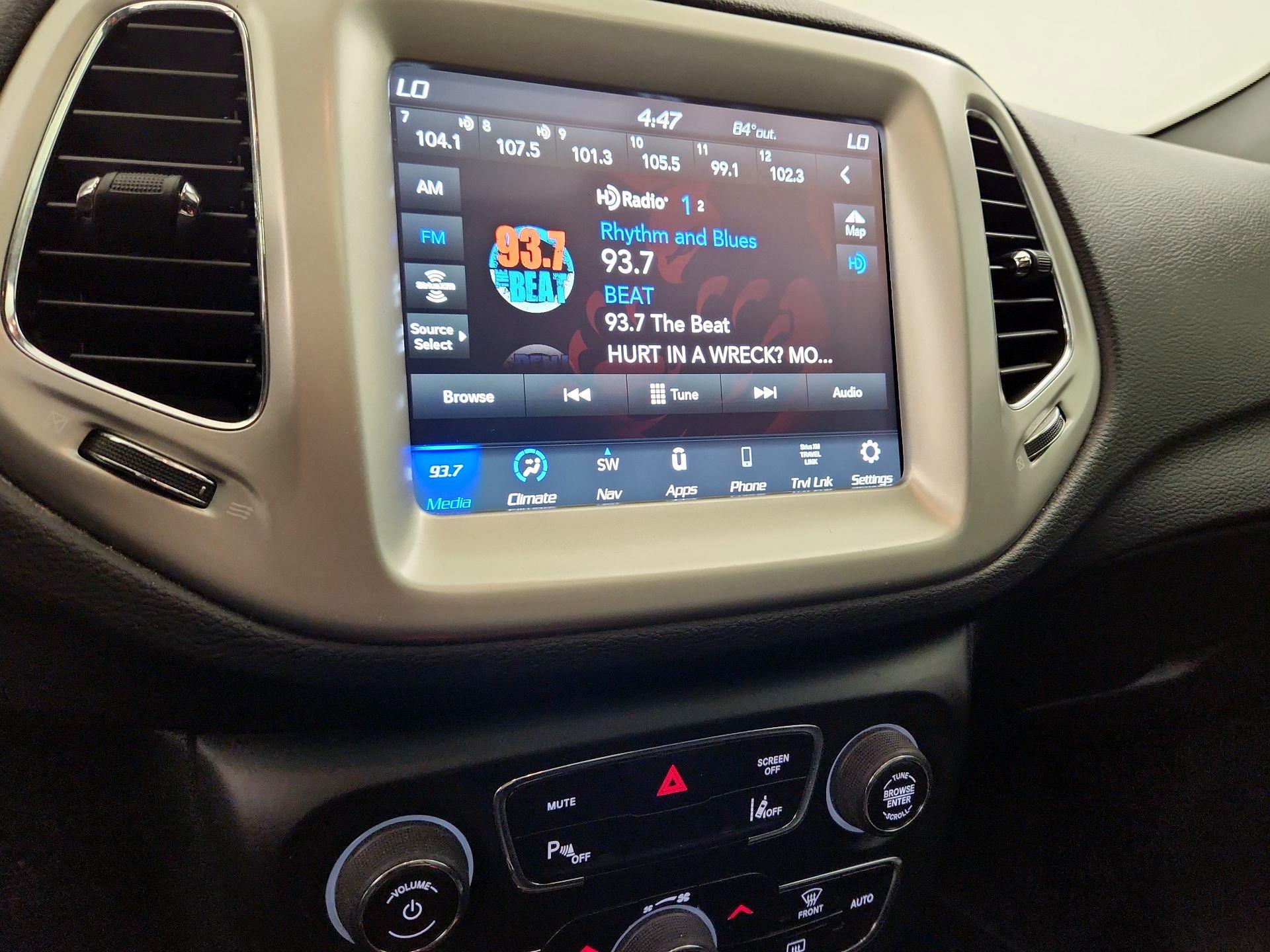 Thumbnail: 2021 Jeep Compass - 16