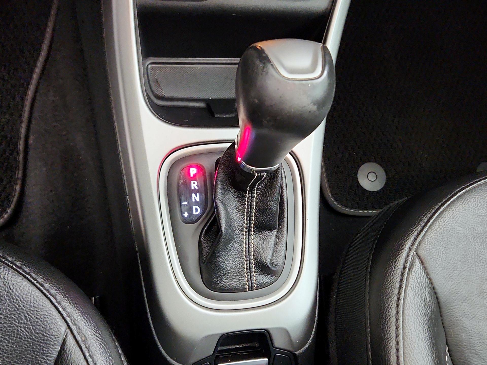 Thumbnail: 2021 Jeep Compass - 18