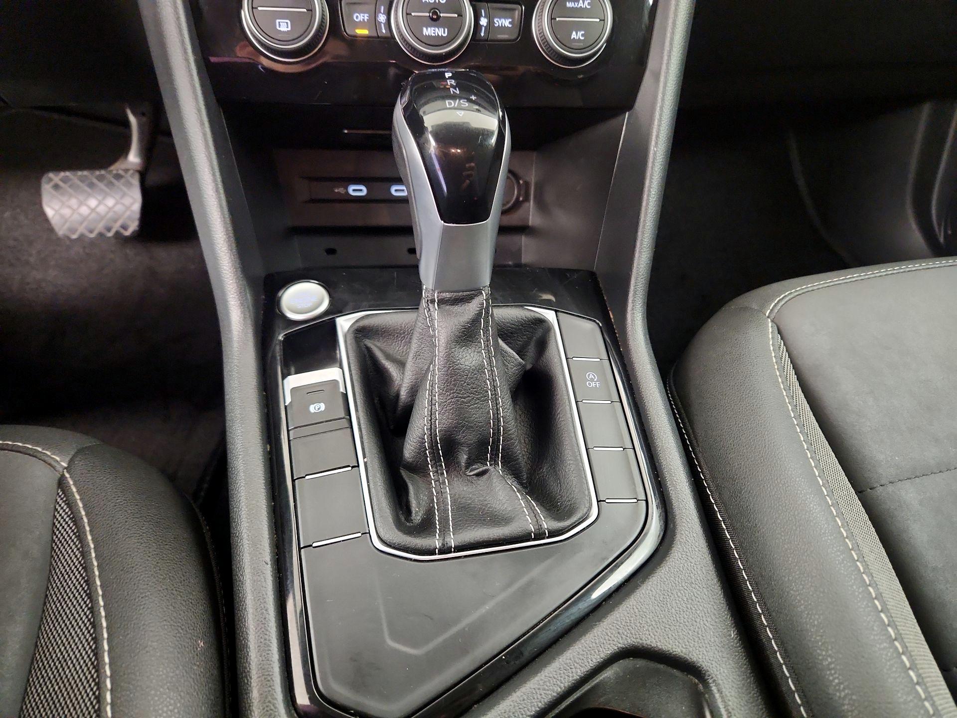 Thumbnail: 2024 Volkswagen Taos - 17