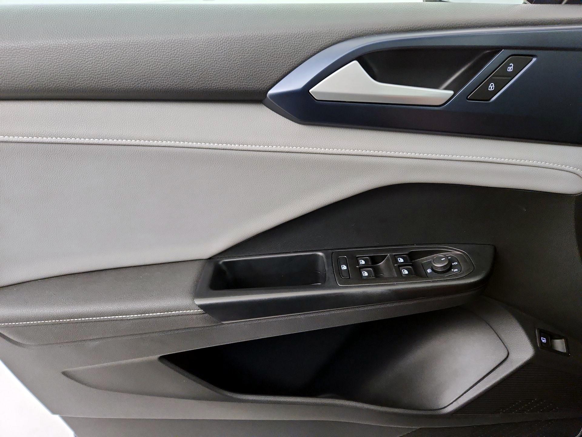 Thumbnail: 2024 Volkswagen Taos - 12