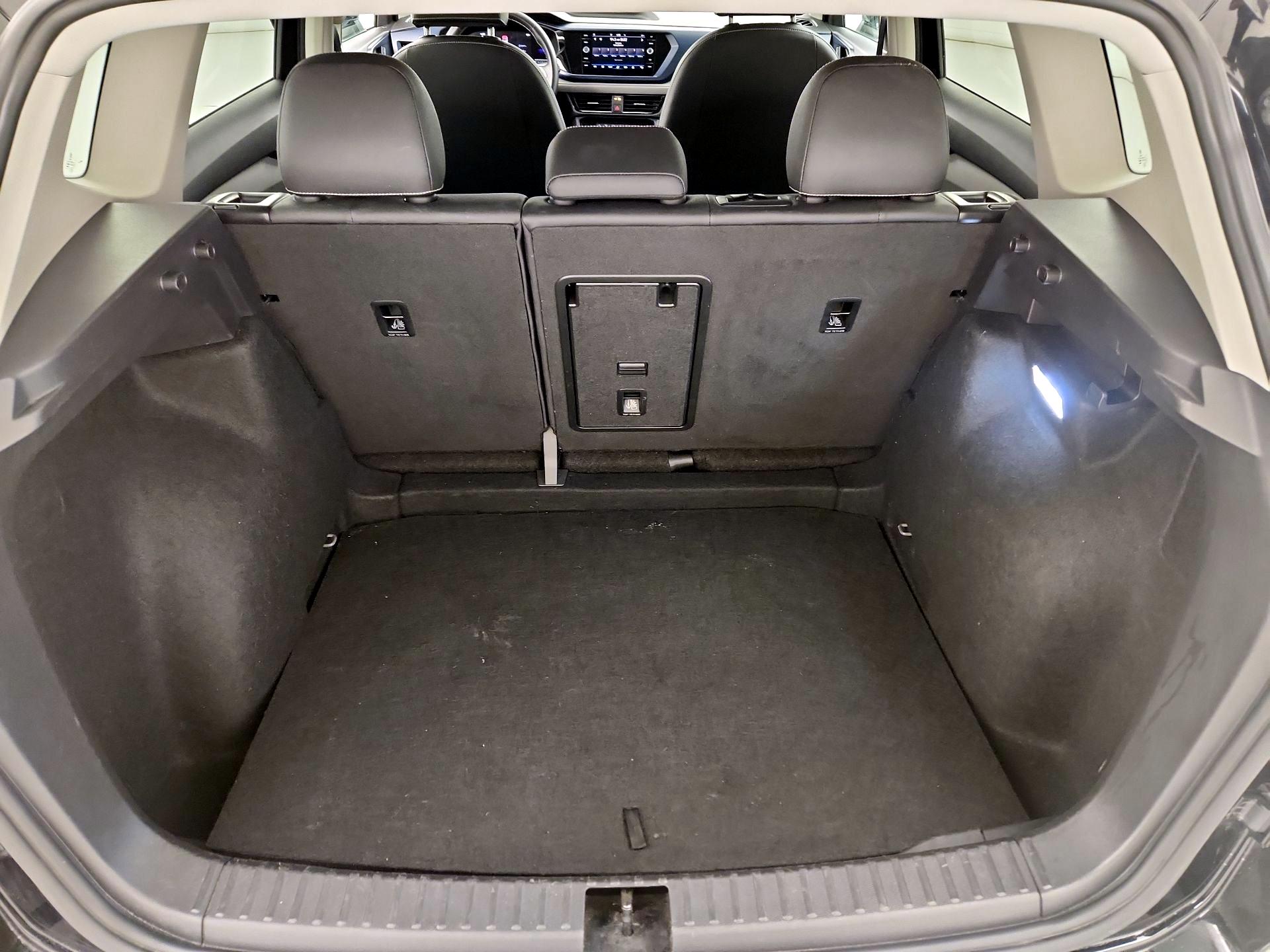 Thumbnail: 2024 Volkswagen Taos - 20