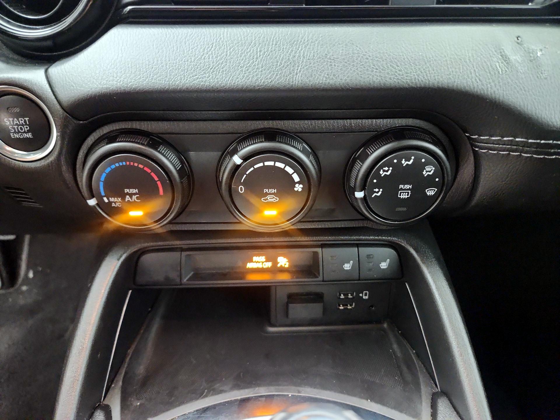 Thumbnail: 2023 Mazda MX-5 Miata - 14