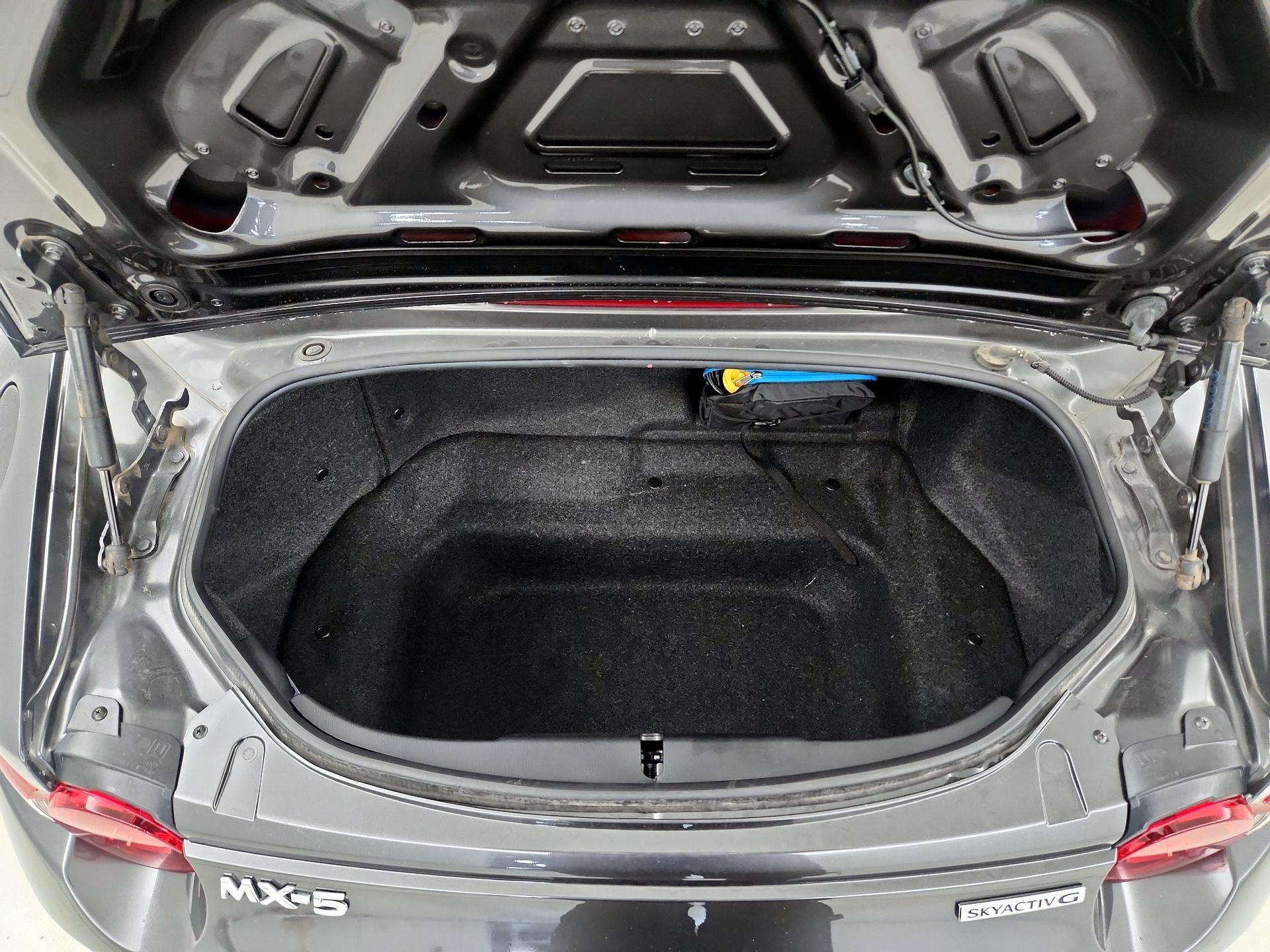 Thumbnail: 2023 Mazda MX-5 Miata - 16