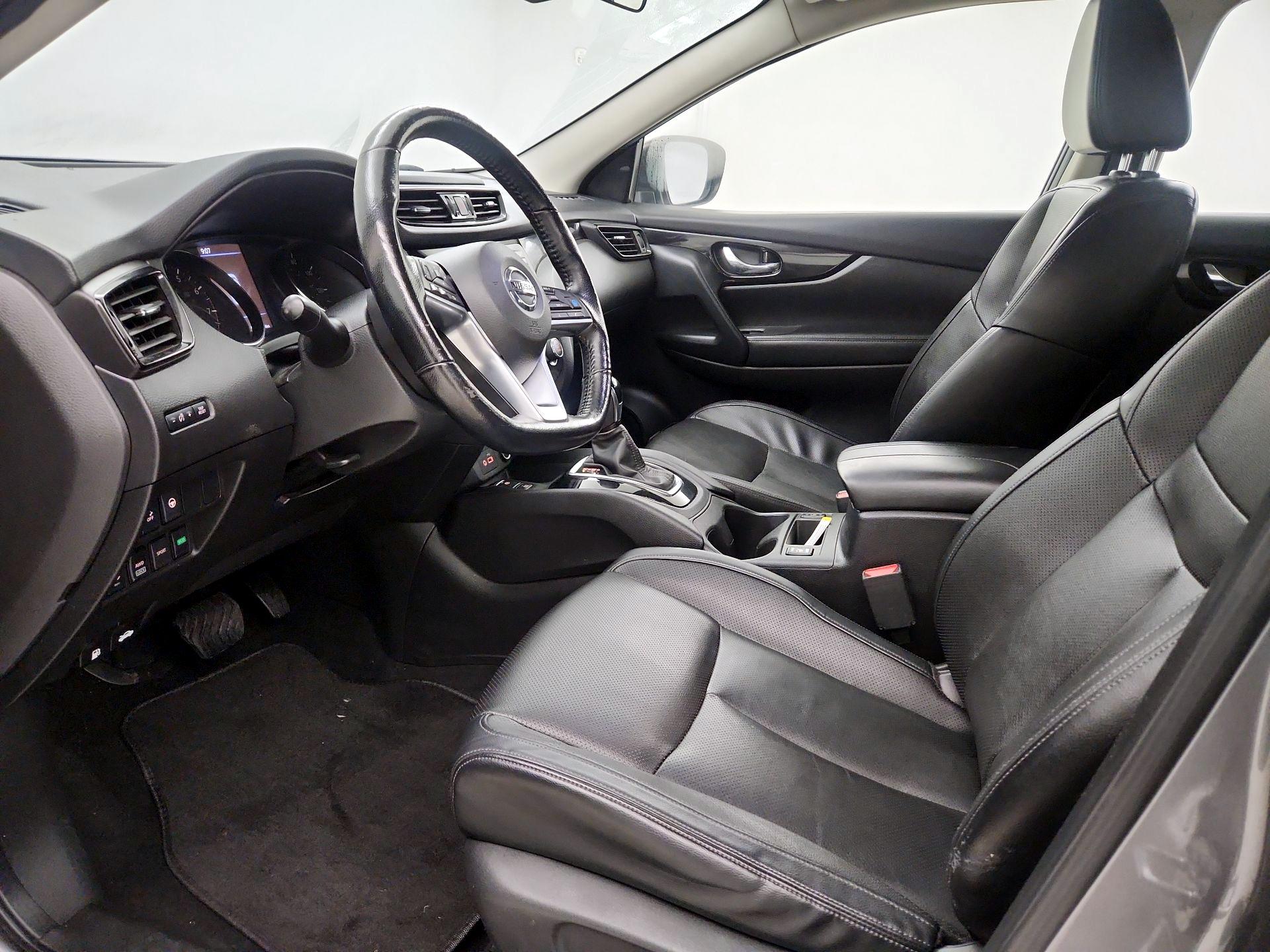 Thumbnail: 2022 Nissan Rogue Sport - 11