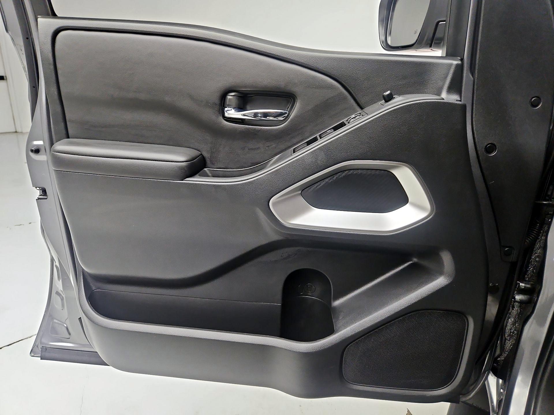 Thumbnail: 2025 Nissan Frontier - 12