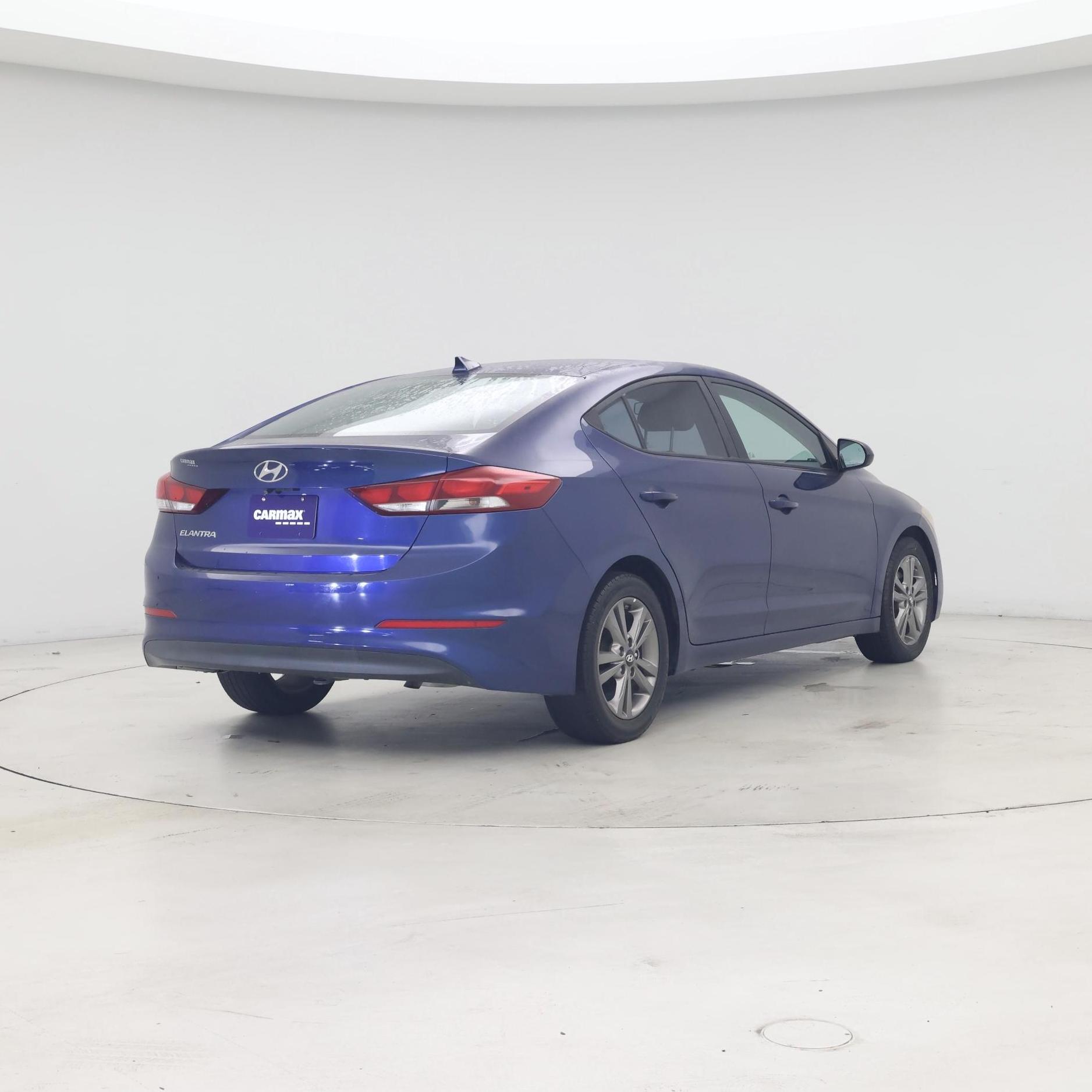 Thumbnail: 2017 Hyundai Elantra - 8