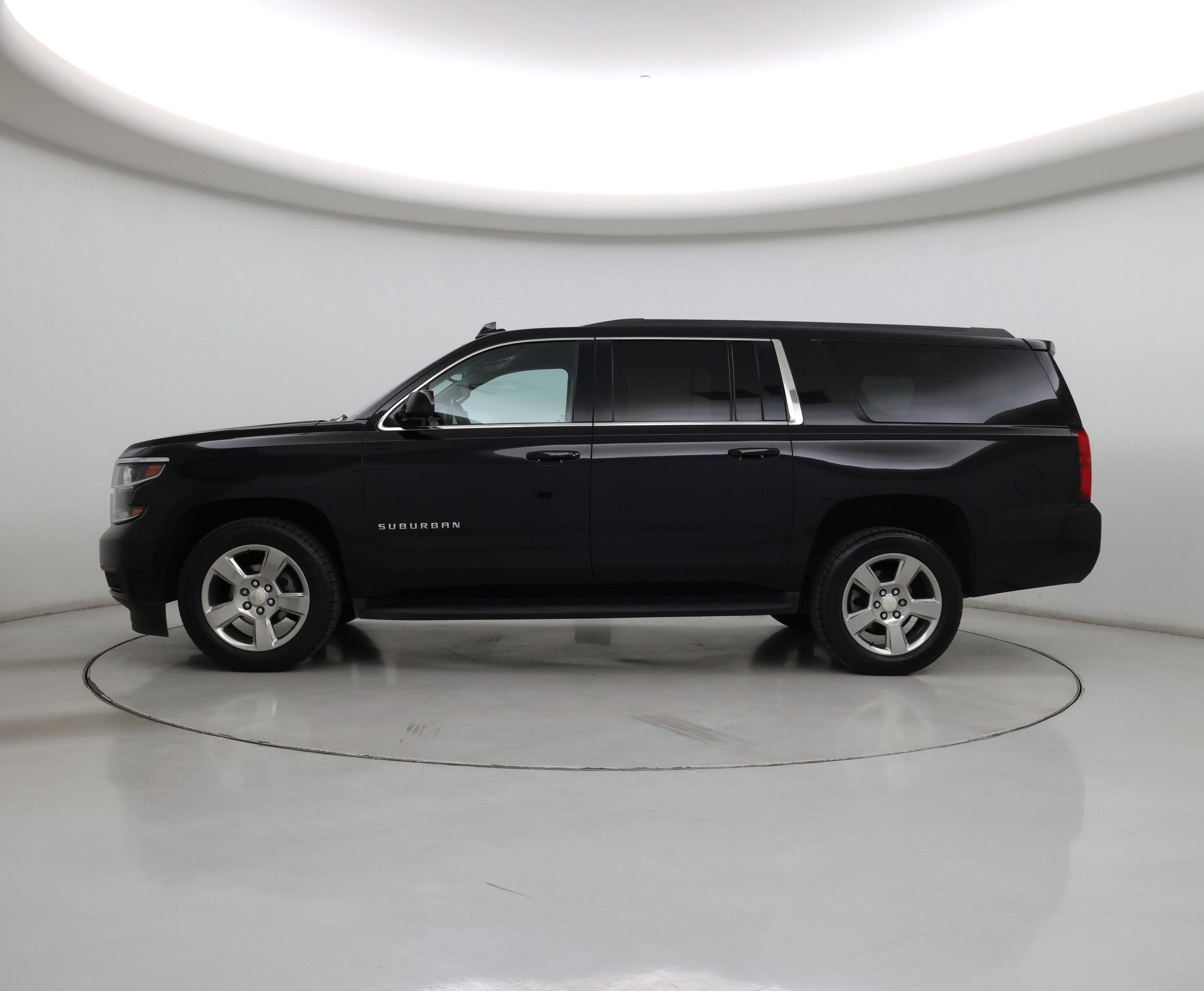 Thumbnail: 2018 Chevrolet Suburban - 3