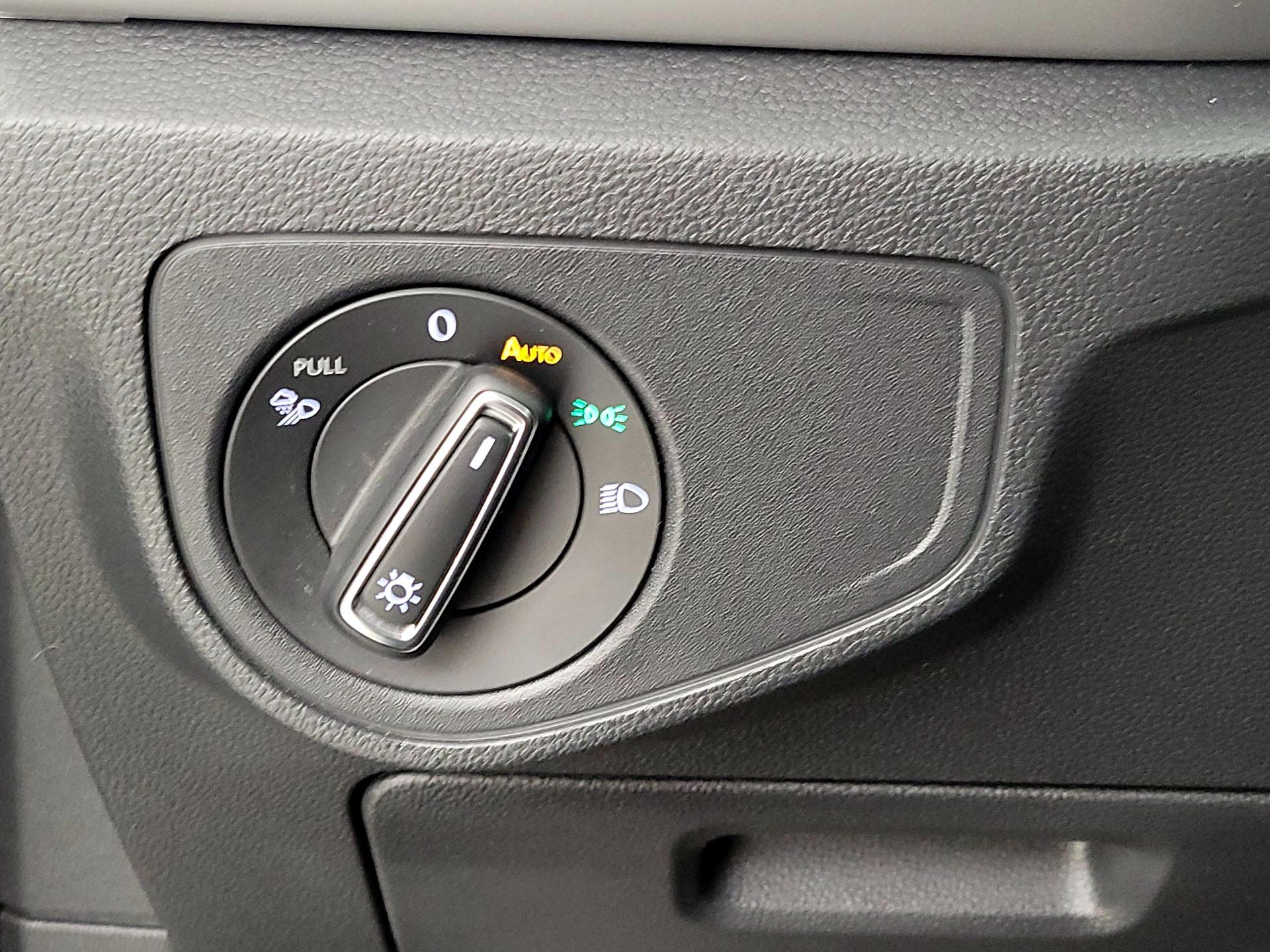 Thumbnail: 2022 Volkswagen Atlas - 13