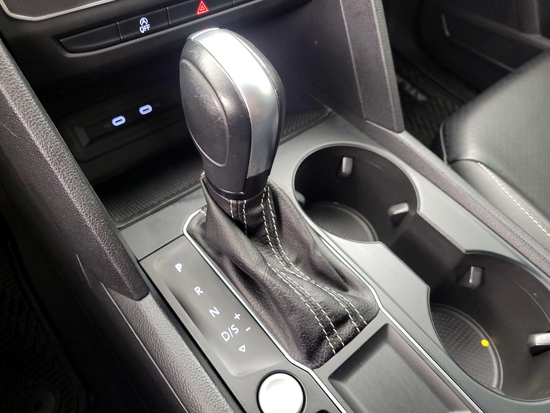 Thumbnail: 2022 Volkswagen Atlas - 17