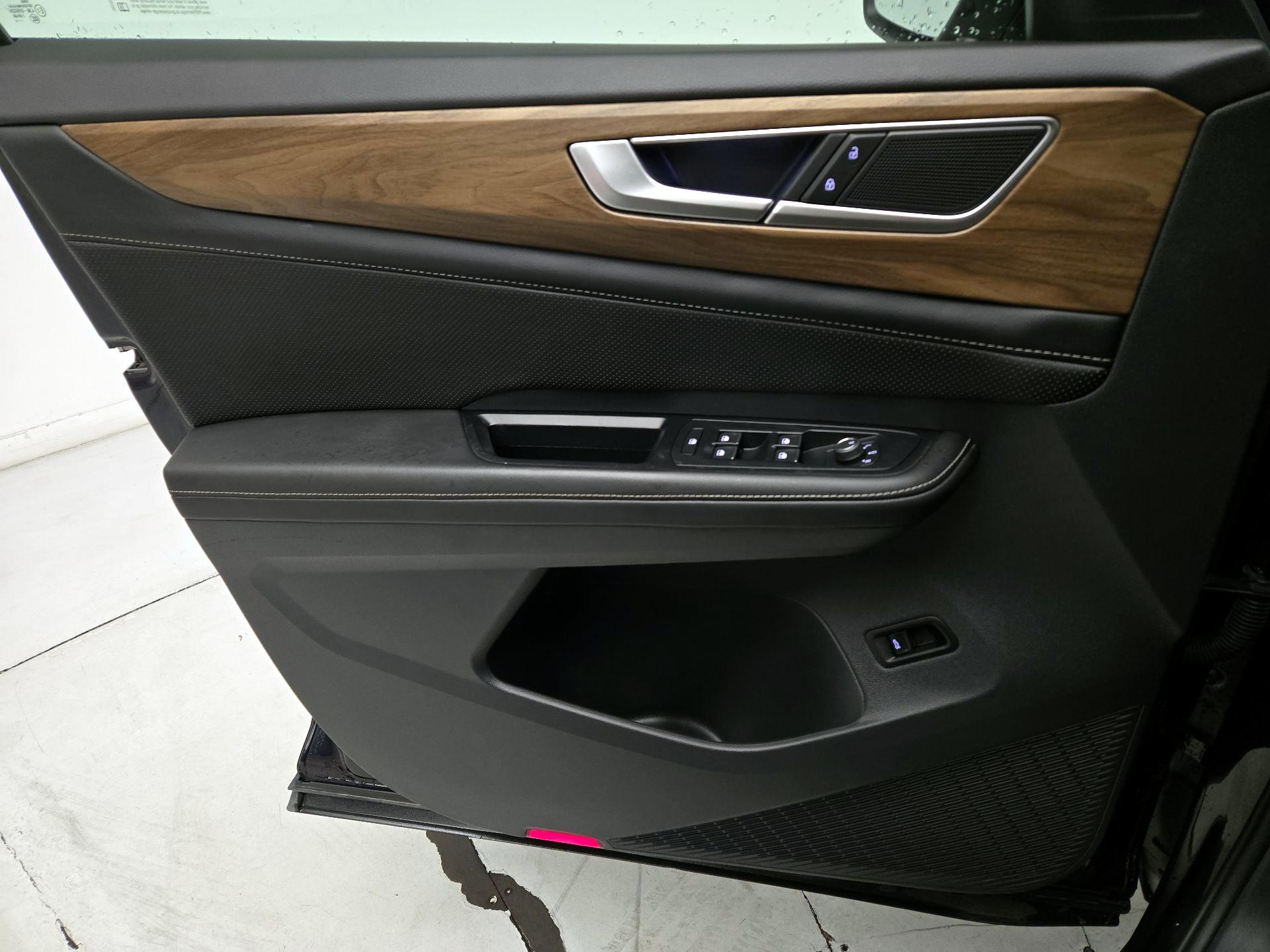 Thumbnail: 2024 Volkswagen Atlas - 12