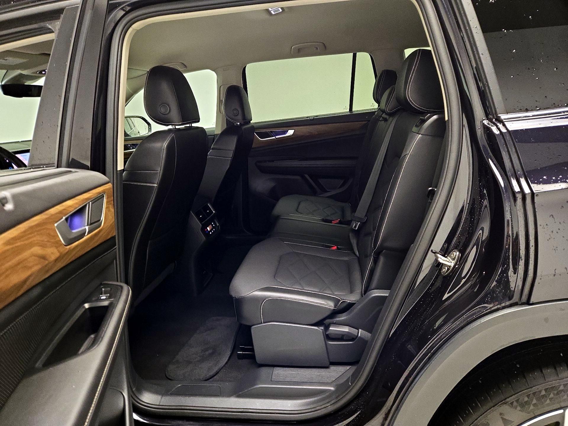 Thumbnail: 2024 Volkswagen Atlas - 19