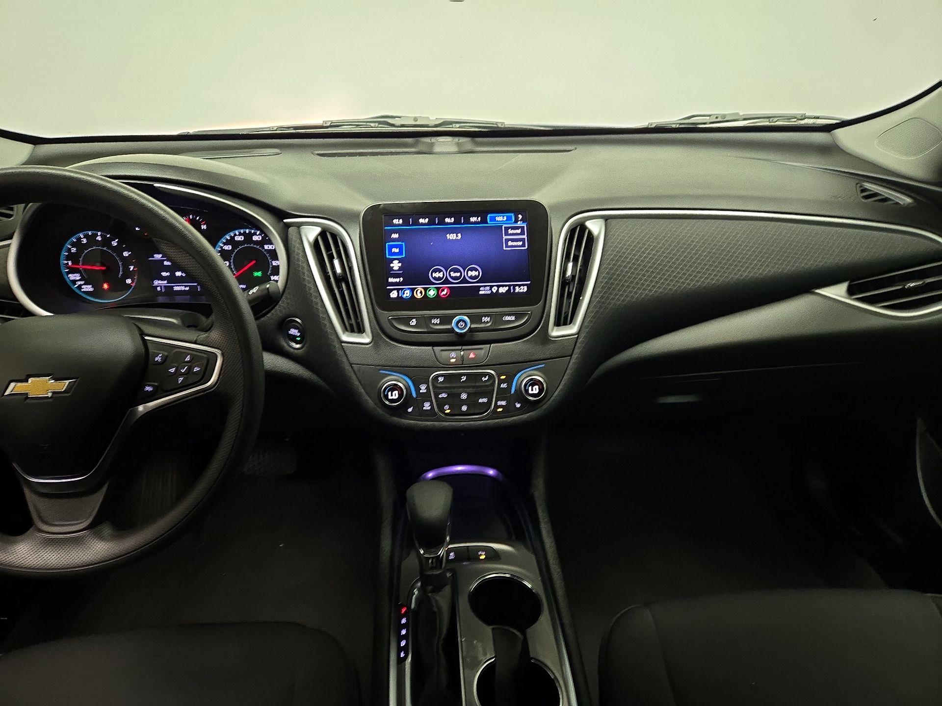 Thumbnail: 2024 Chevrolet Malibu - 9