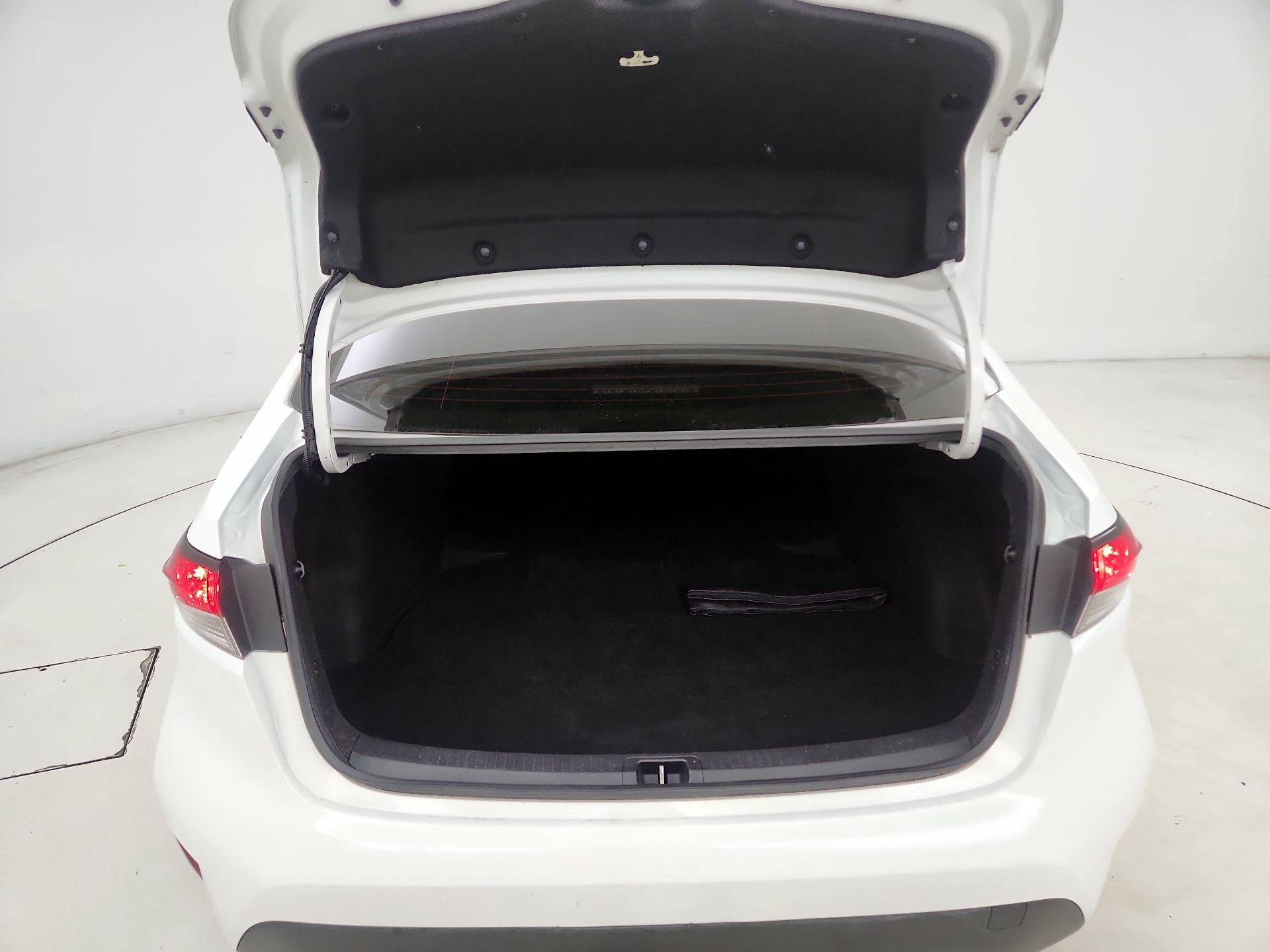 Thumbnail: 2021 Toyota Corolla - 20