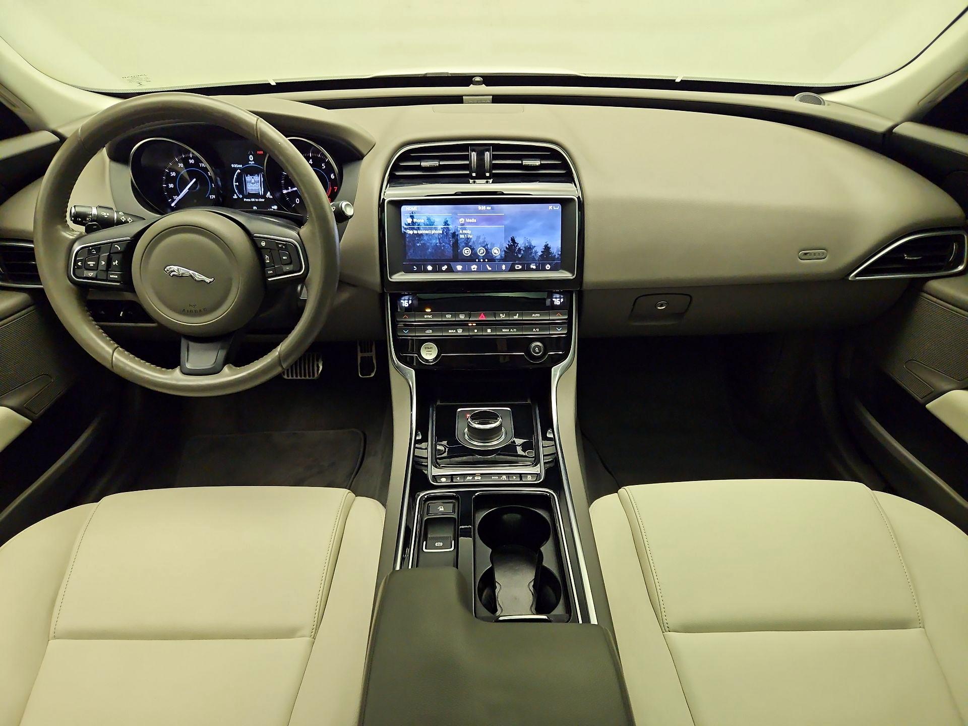 Thumbnail: 2019 Jaguar XE - 9