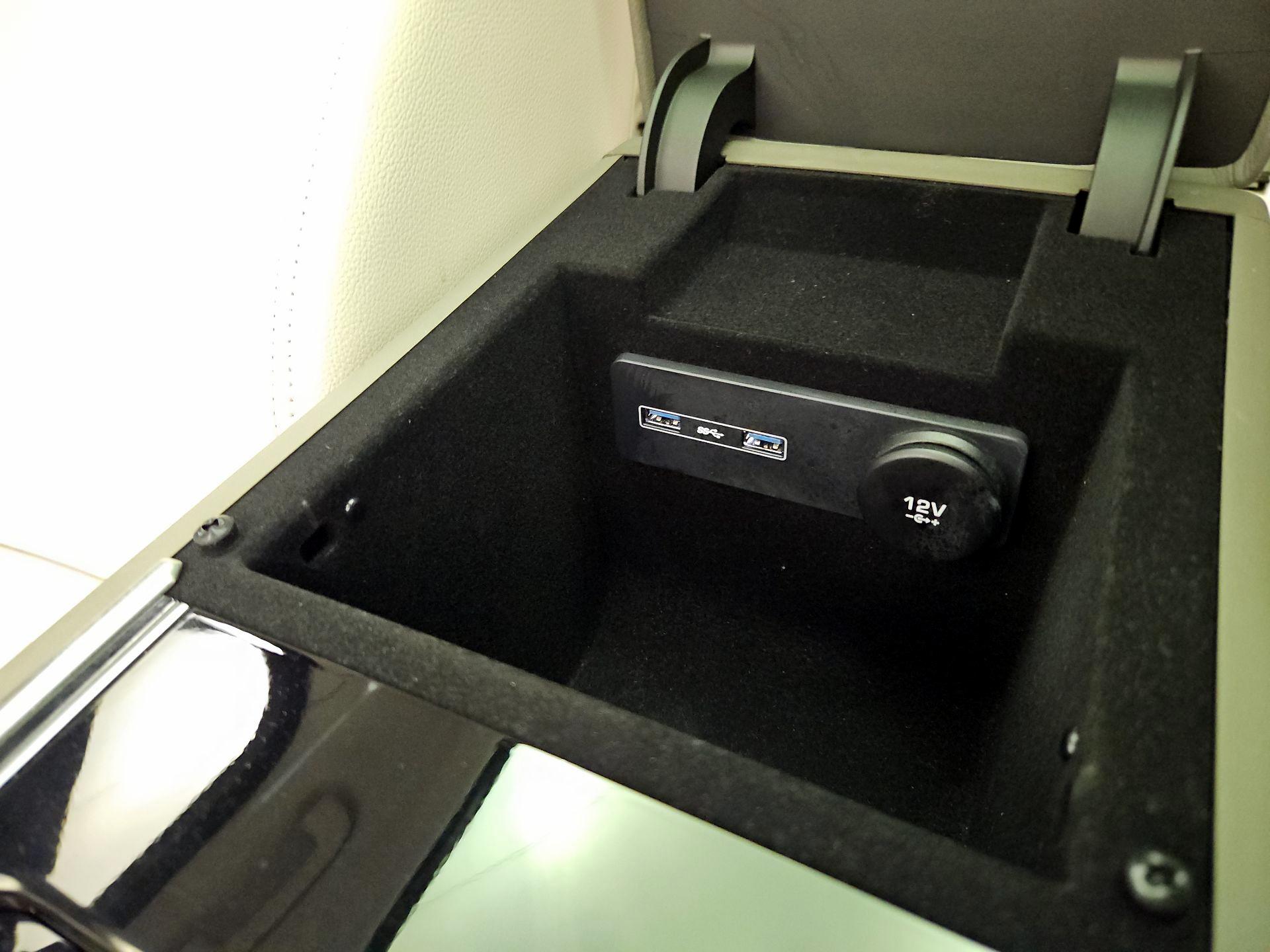 Thumbnail: 2019 Jaguar XE - 18