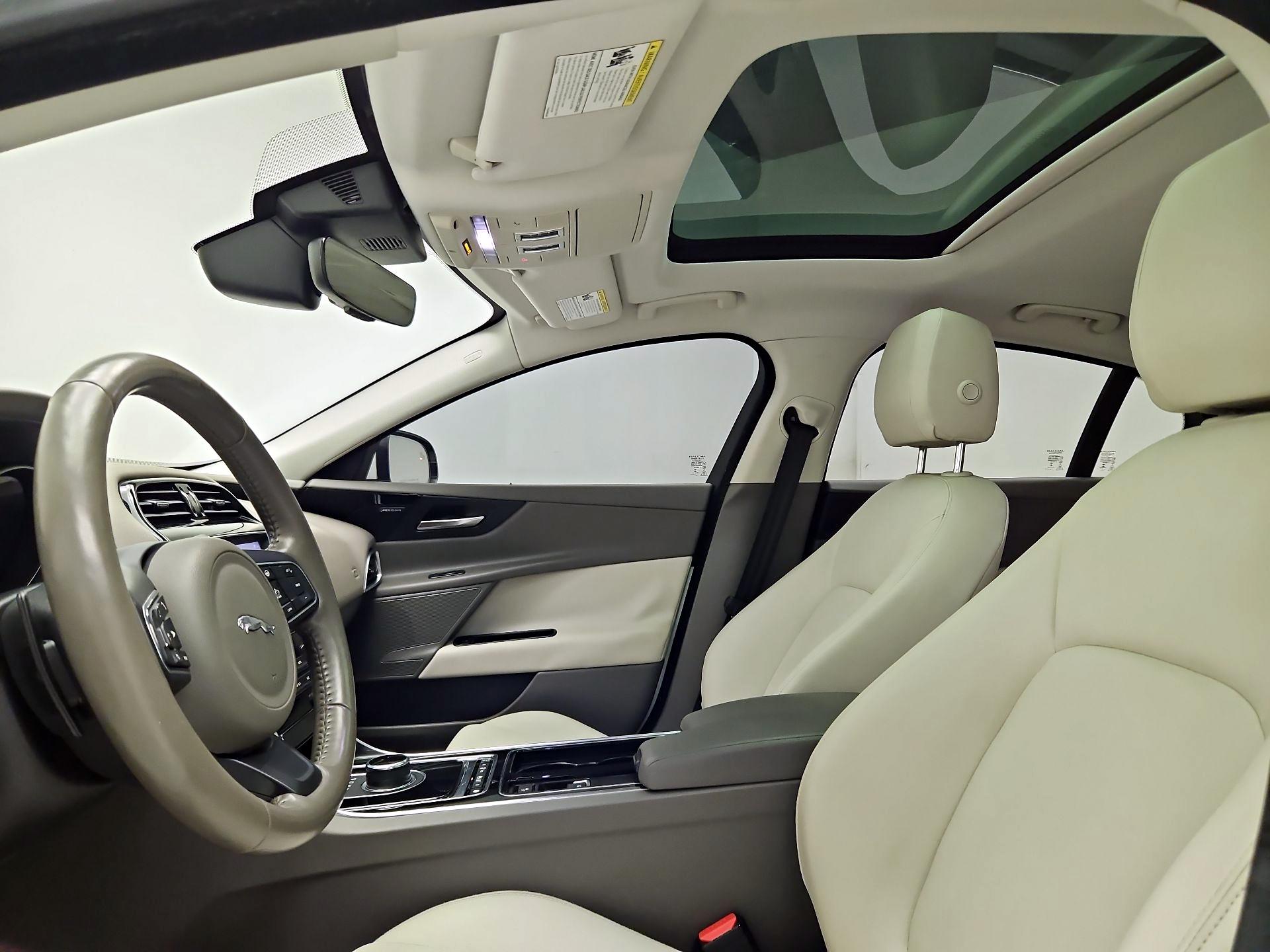 Thumbnail: 2019 Jaguar XE - 19