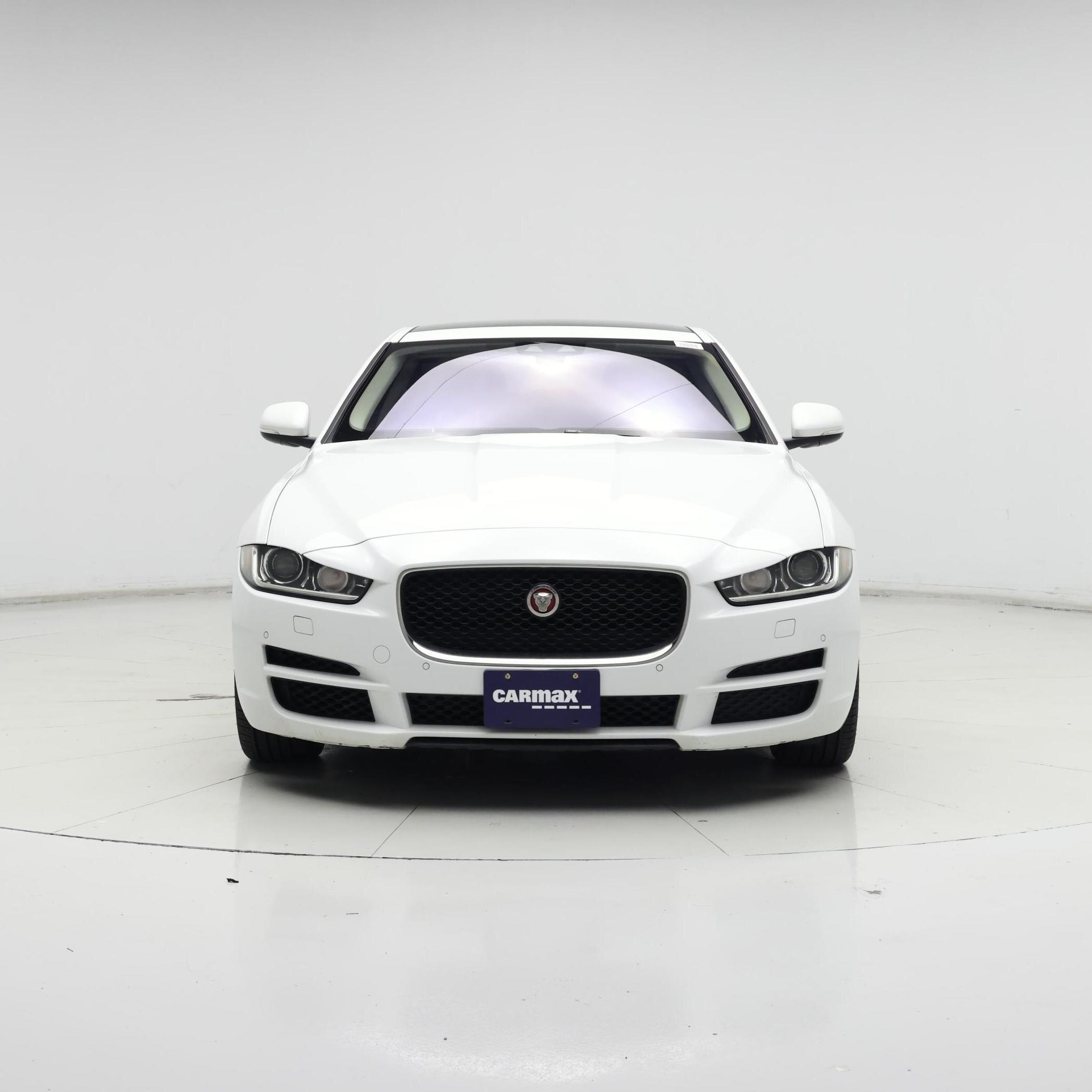 Thumbnail: 2019 Jaguar XE - 5