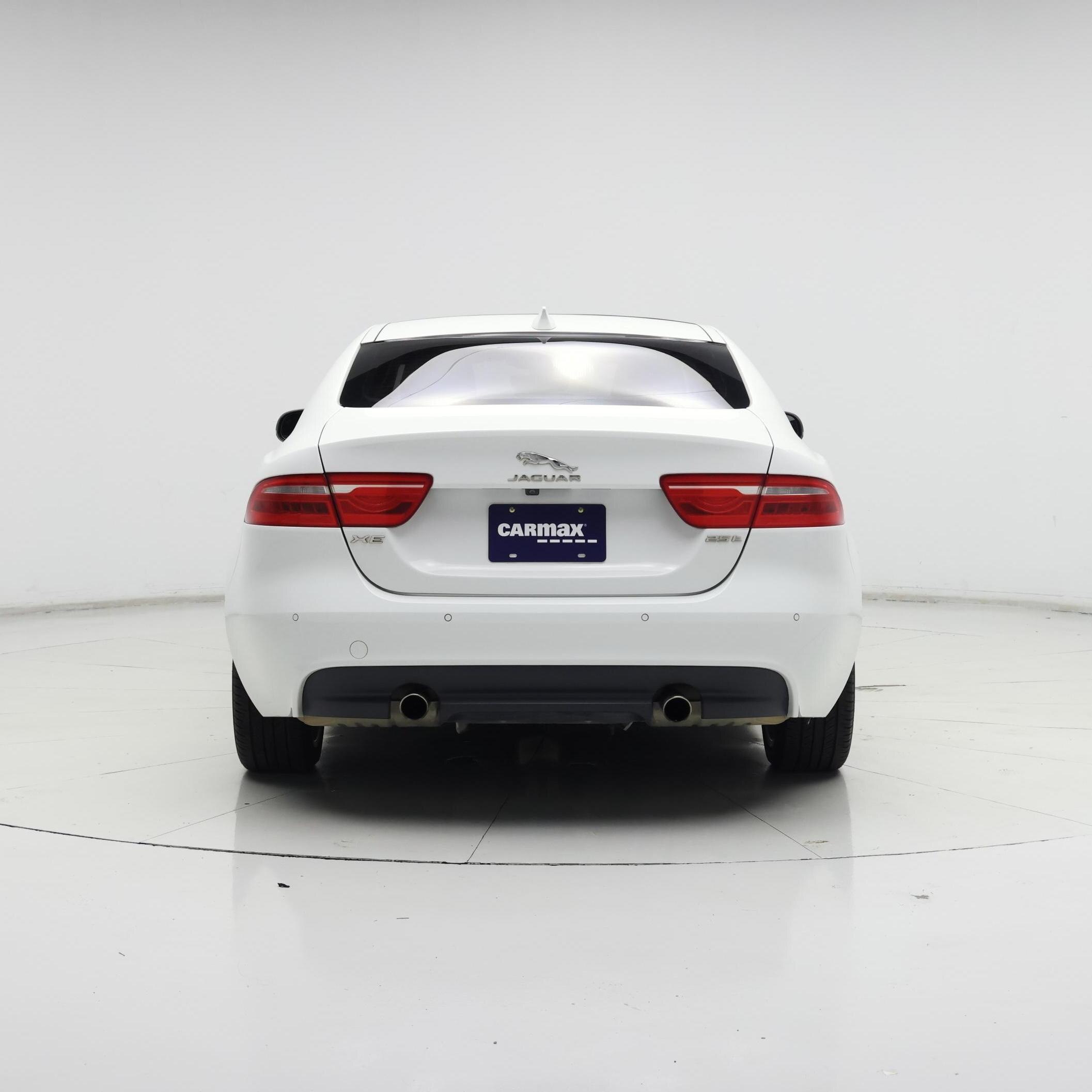 Thumbnail: 2019 Jaguar XE - 6