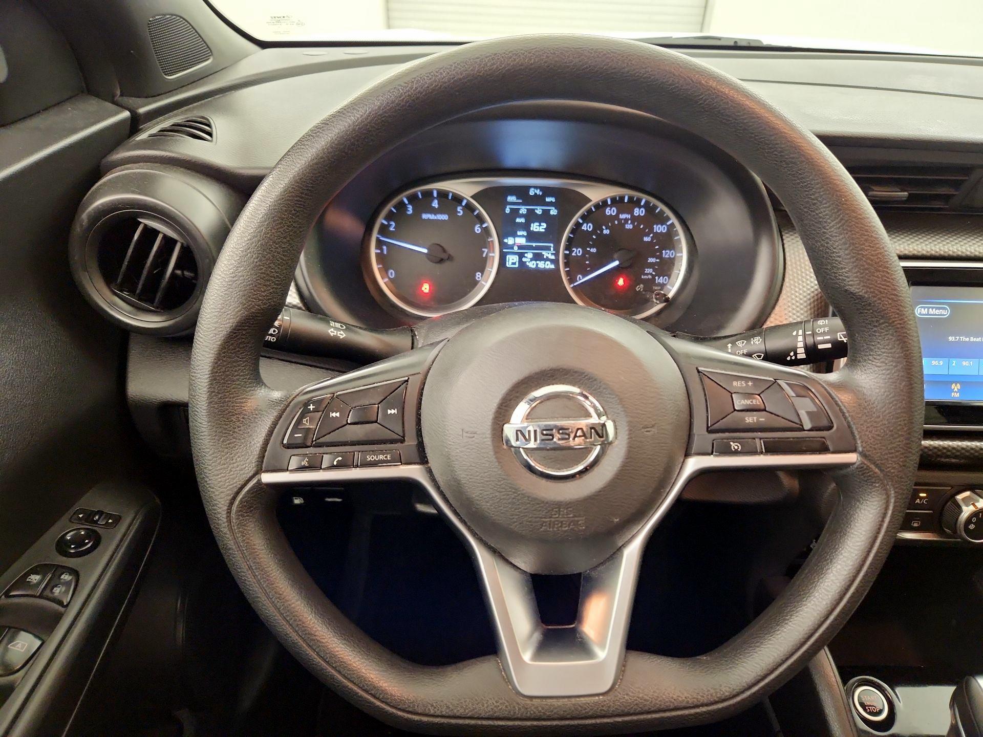 Thumbnail: 2020 Nissan Kicks - 10