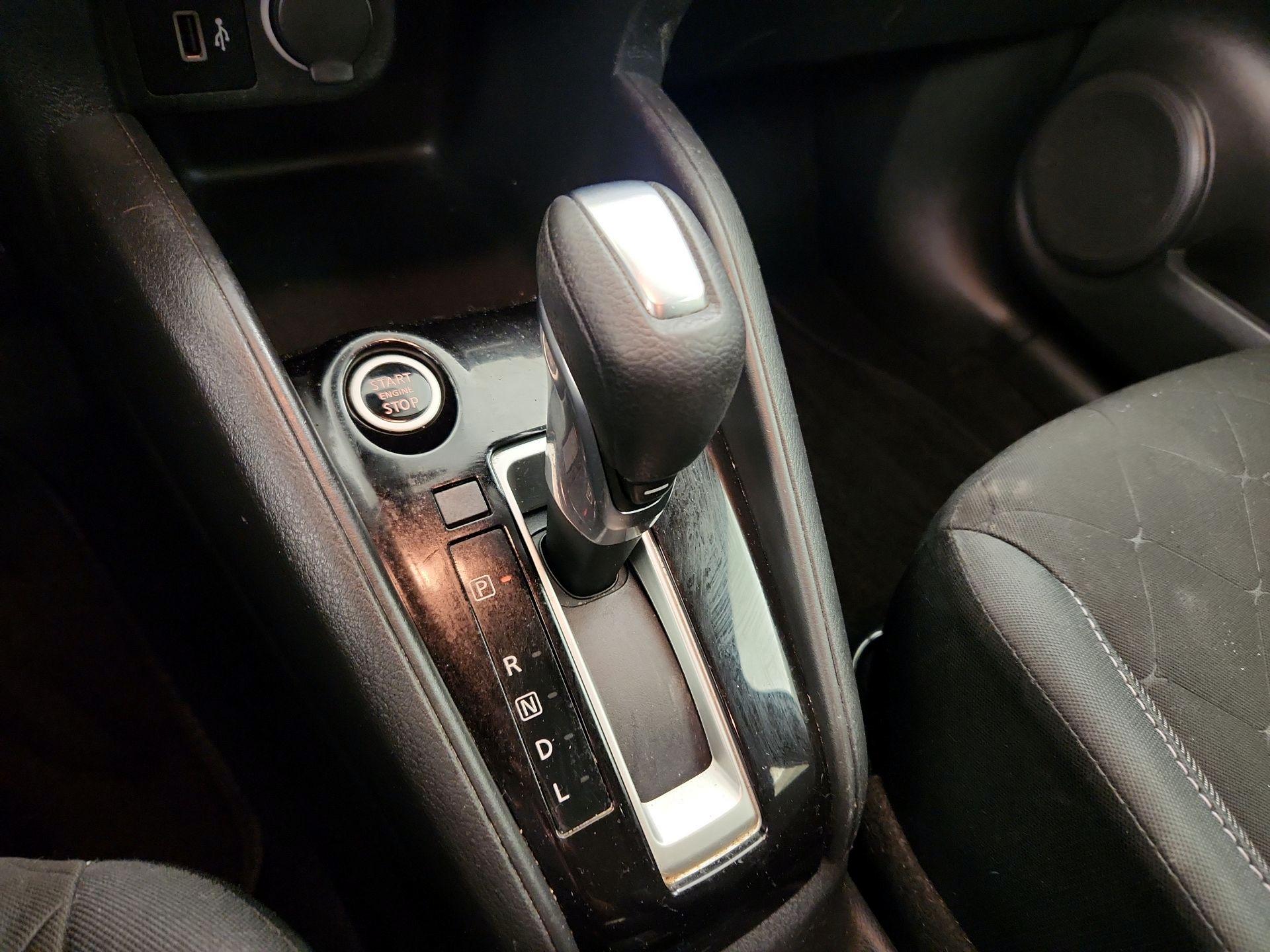 Thumbnail: 2020 Nissan Kicks - 17