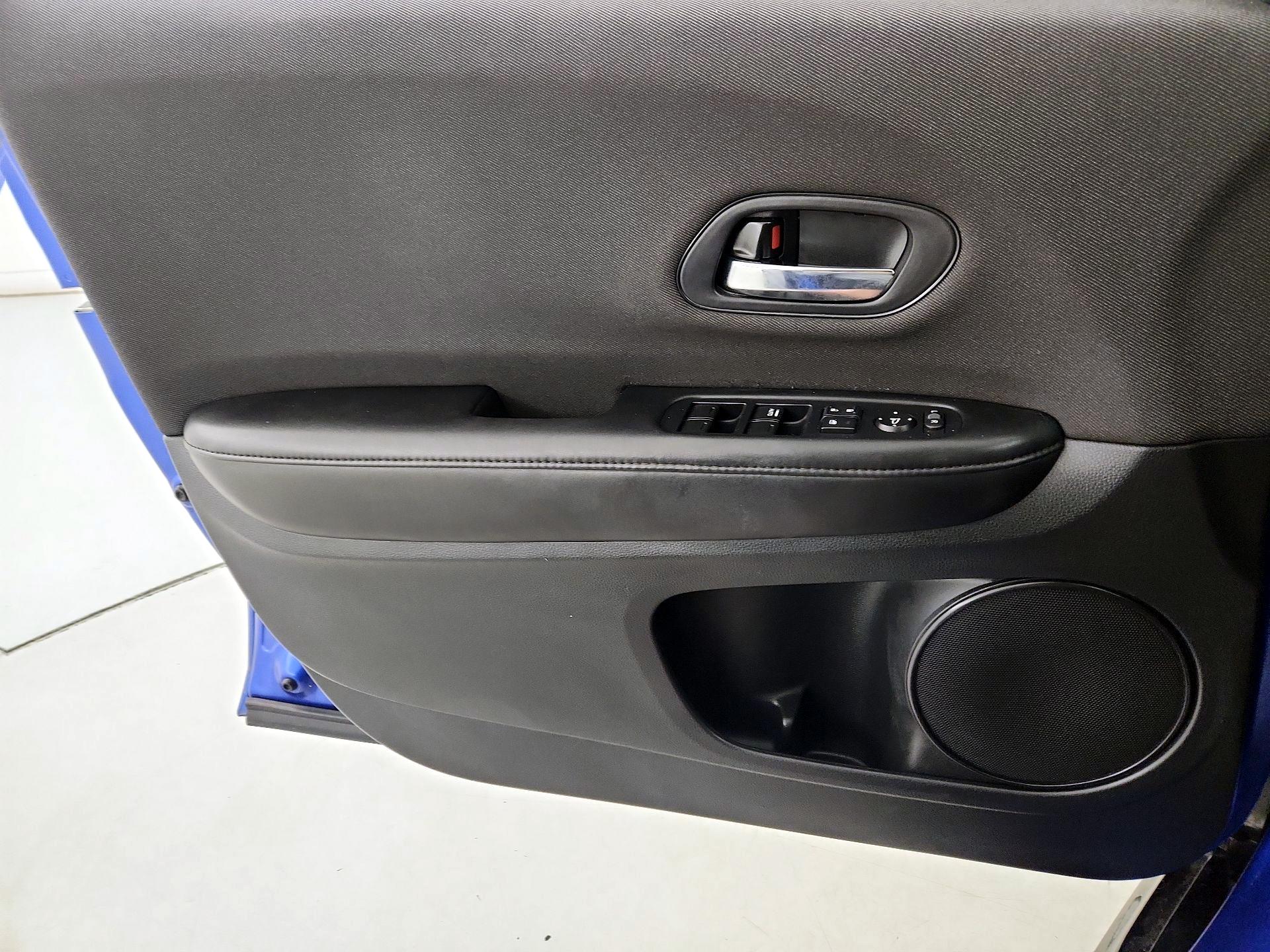 Thumbnail: 2019 Honda HR-V - 12