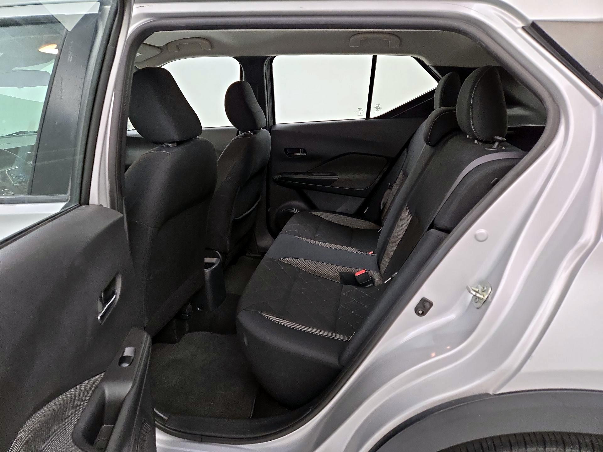 Thumbnail: 2020 Nissan Kicks - 18