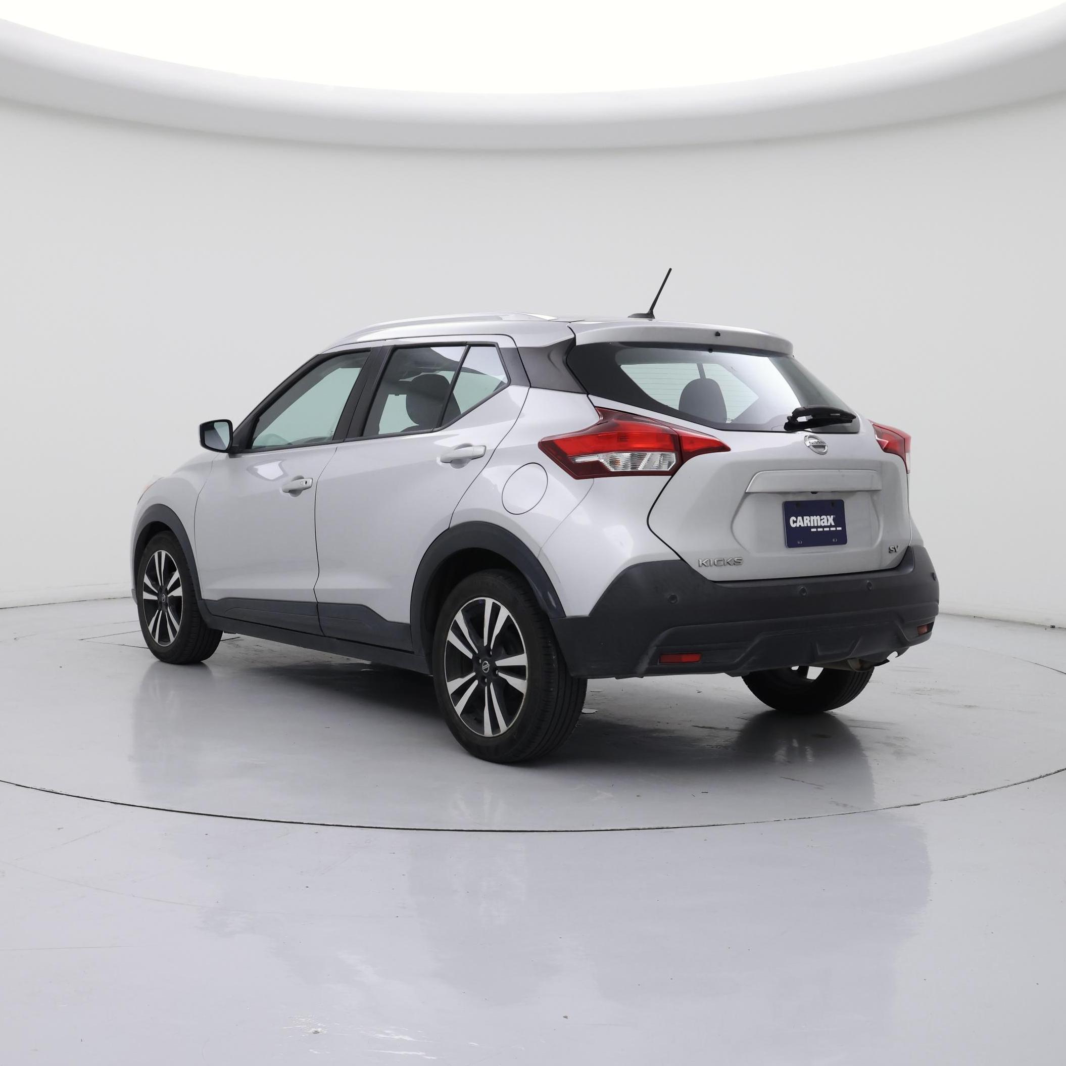 Thumbnail: 2020 Nissan Kicks - 2