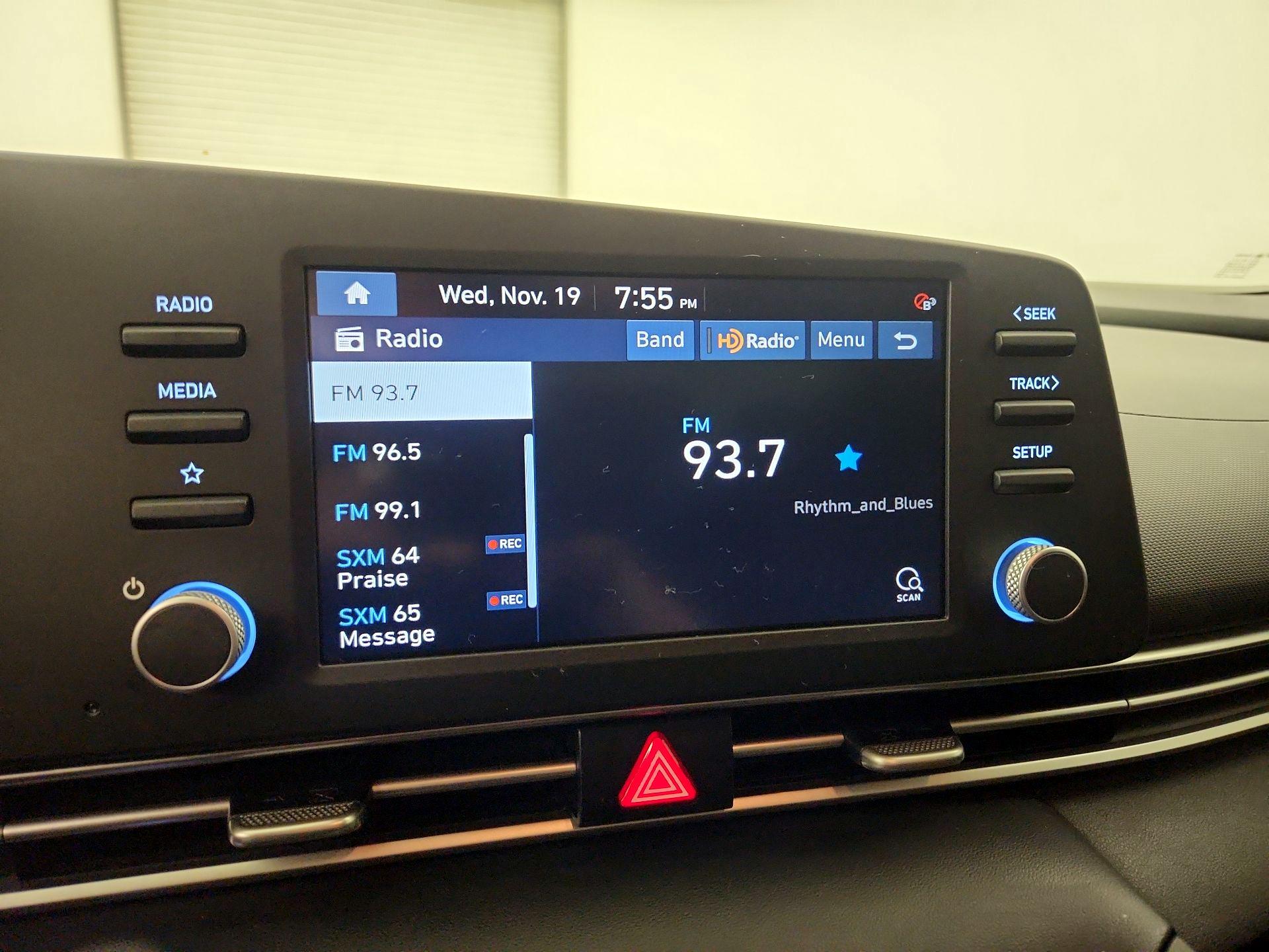 Thumbnail: 2023 Hyundai Elantra - 15